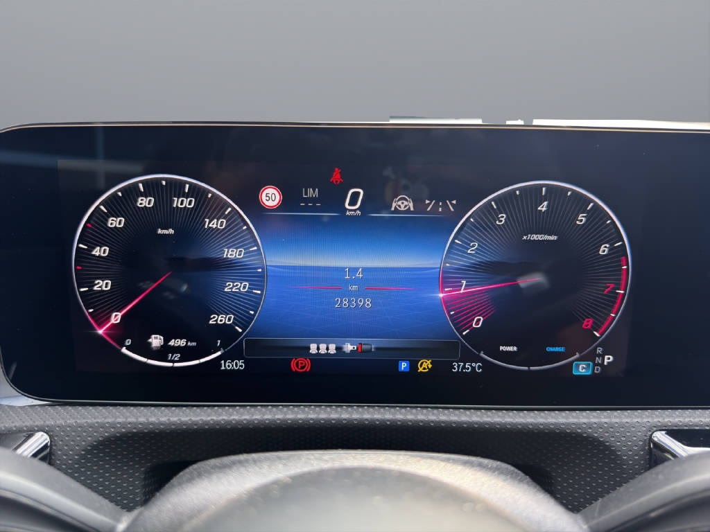 MERCEDES-BENZ A 250 AMG Line 4m-image-9