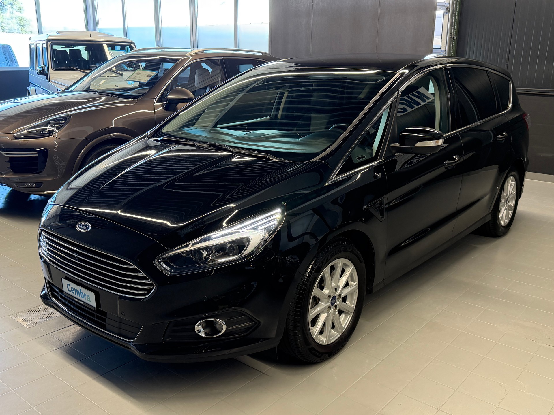FORD S-Max 2.0 TDCi Titanium AWD PowerShift **7-Sitzer**-showroom-element-3