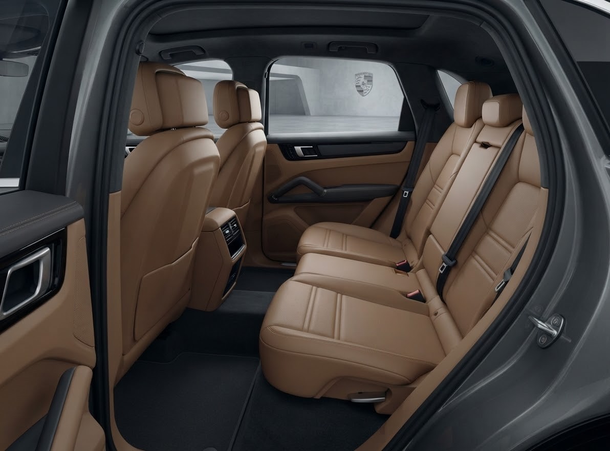 PORSCHE Cayenne-image-12