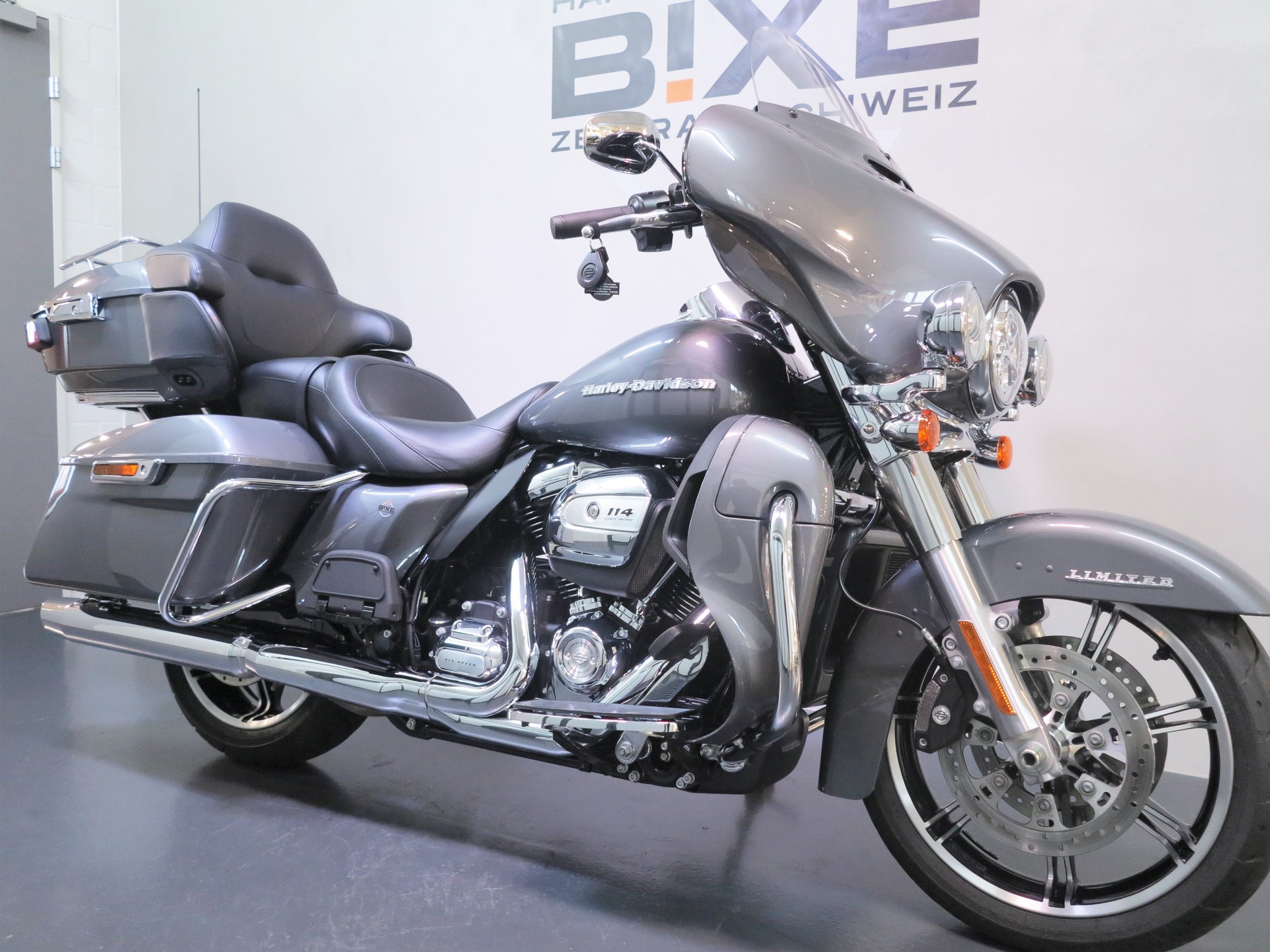 HARLEY-DAVIDSON FLHTK Electra Glide Ultra Limited 114-image-4