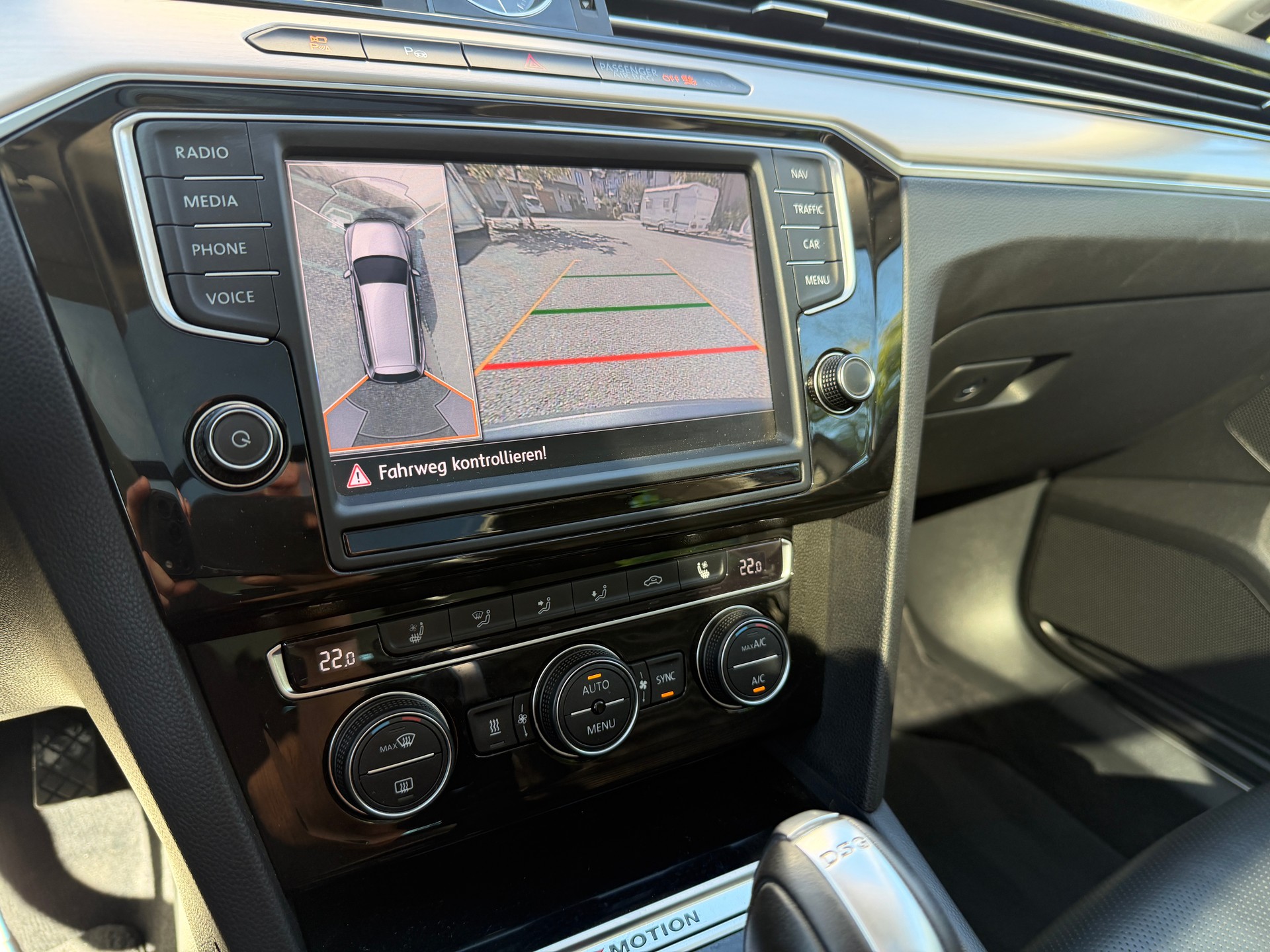 VW Passat Variant 2.0 TDI BMT High. DSG 4Motion-image-26