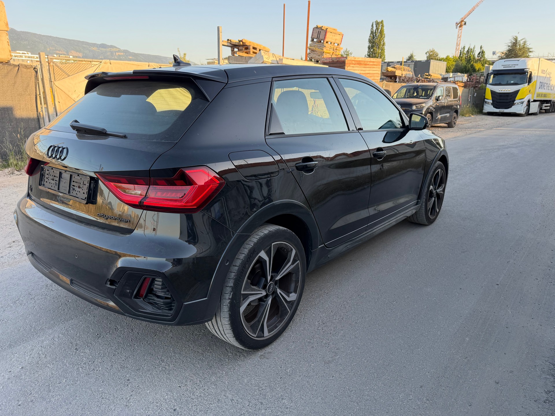 AUDI A1 City Carver 30 TFSI Attraction S-tronic-image-11