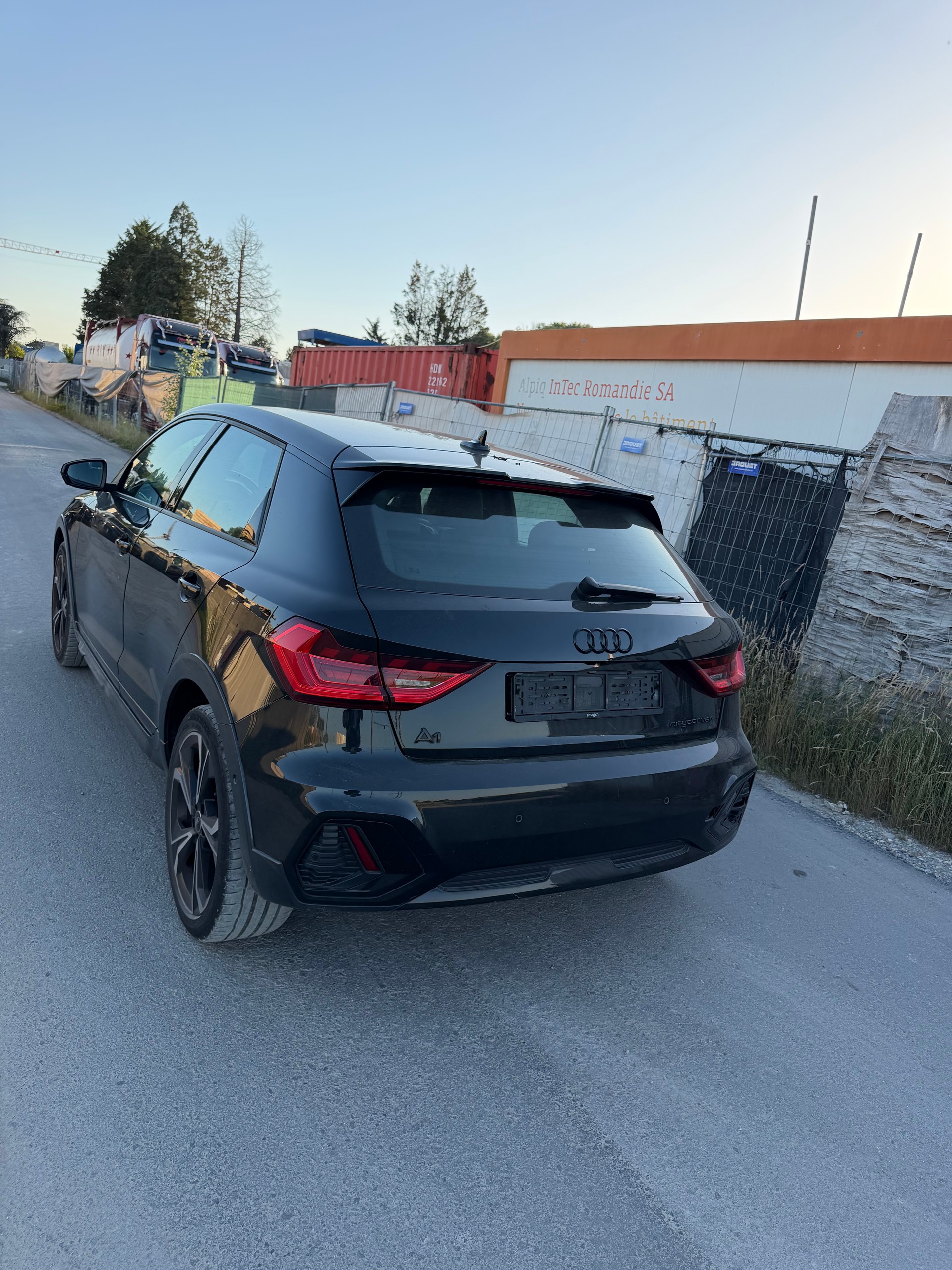 AUDI A1 City Carver 30 TFSI Attraction S-tronic-image-9