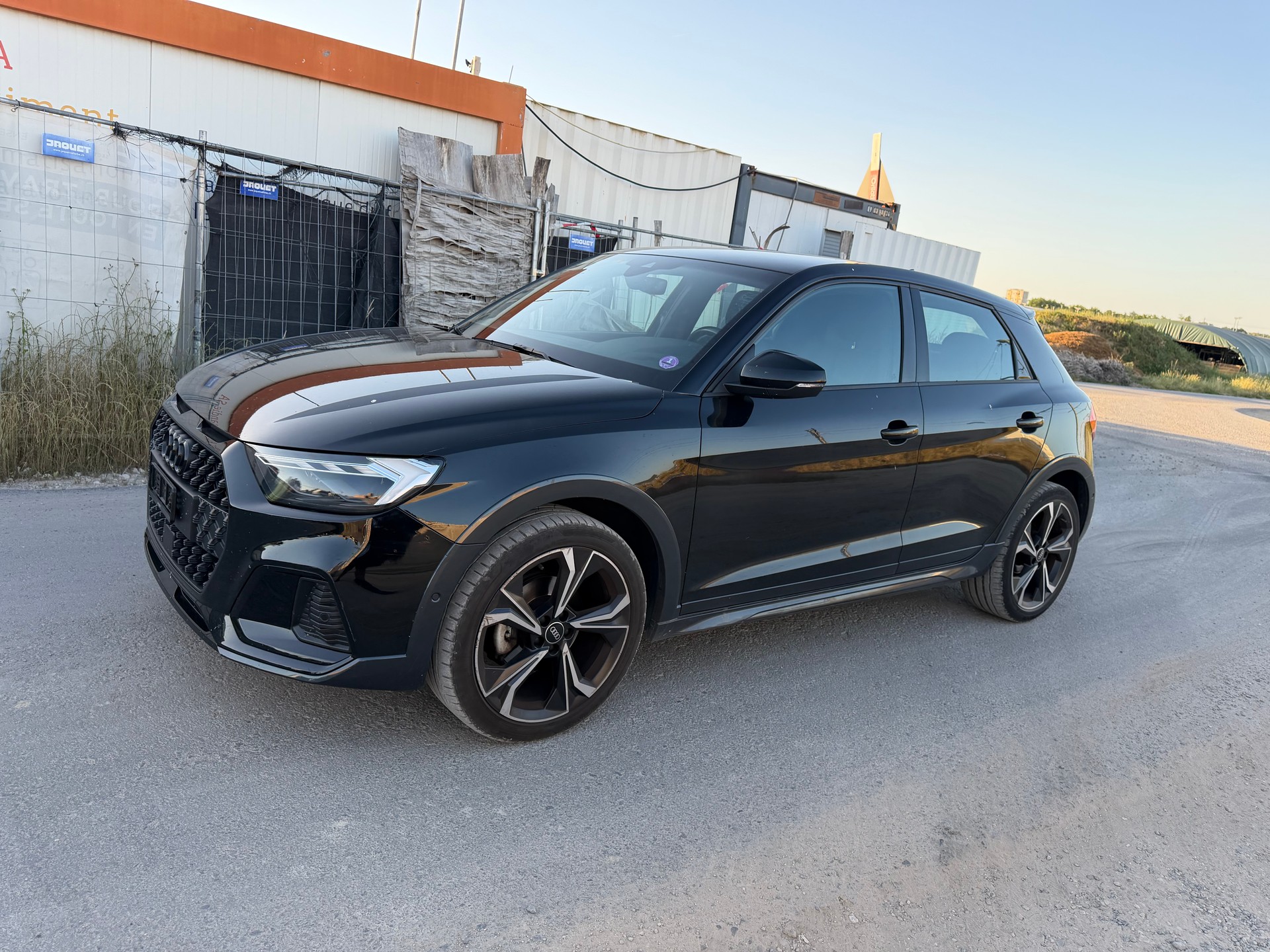 AUDI A1 City Carver 30 TFSI Attraction S-tronic-image-7