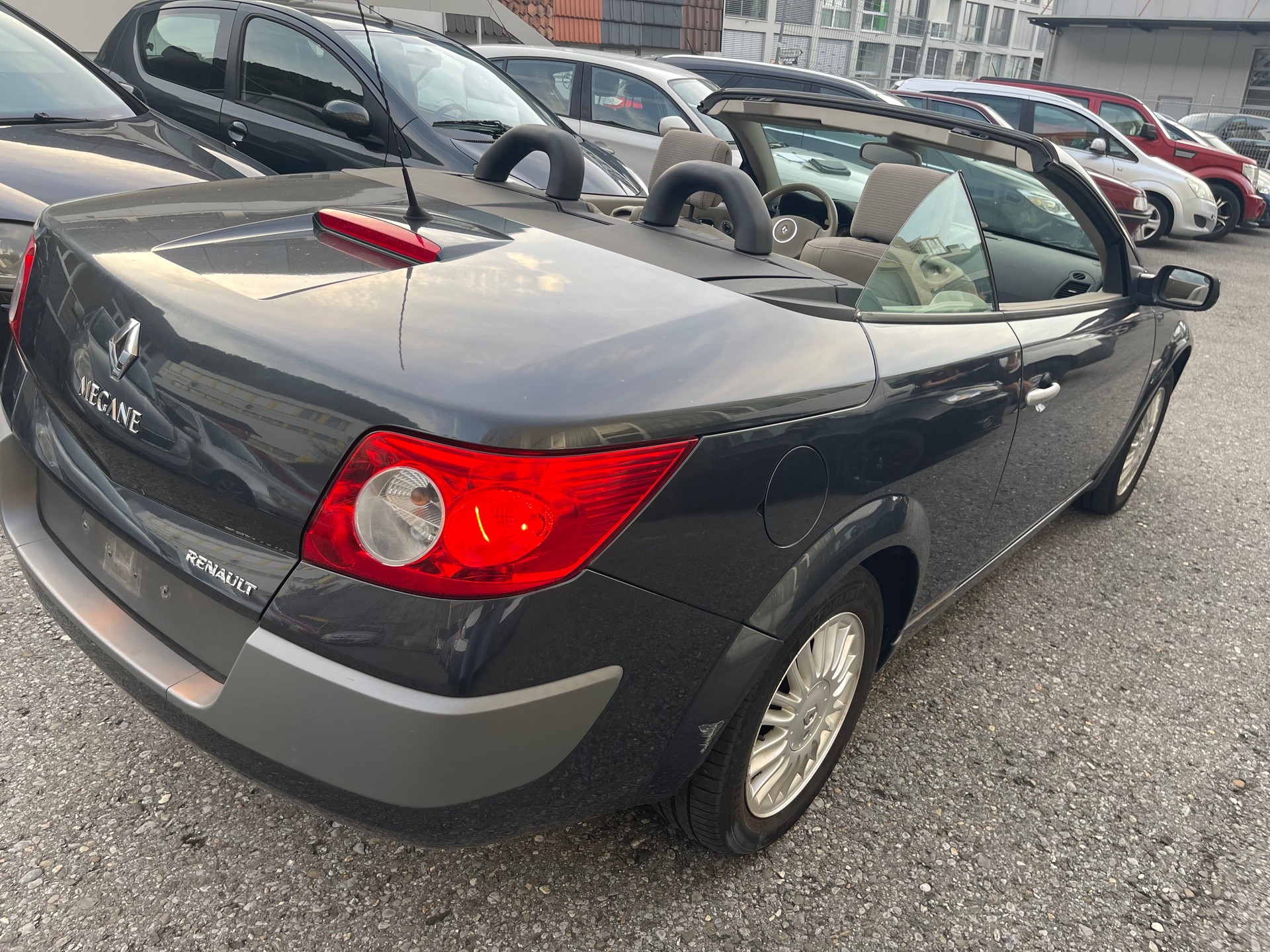 RENAULT Mégane C-C 2.0 16V Privilège Luxe-image-1