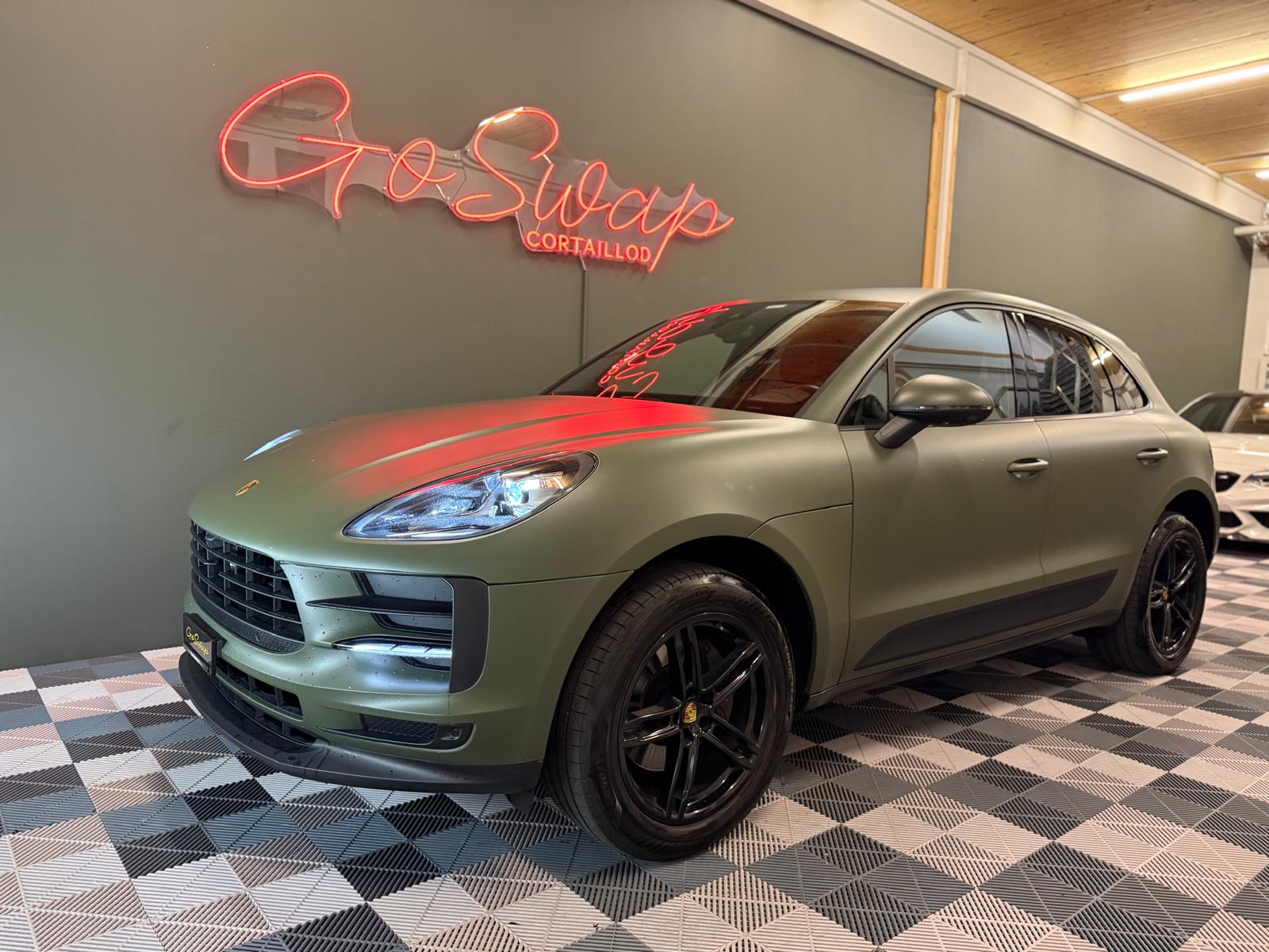PORSCHE Macan PDK