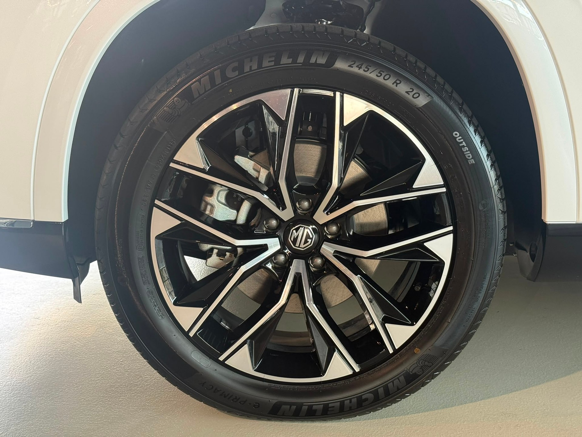 MG S9 1.5 TGDI PHEV Premium-image-32