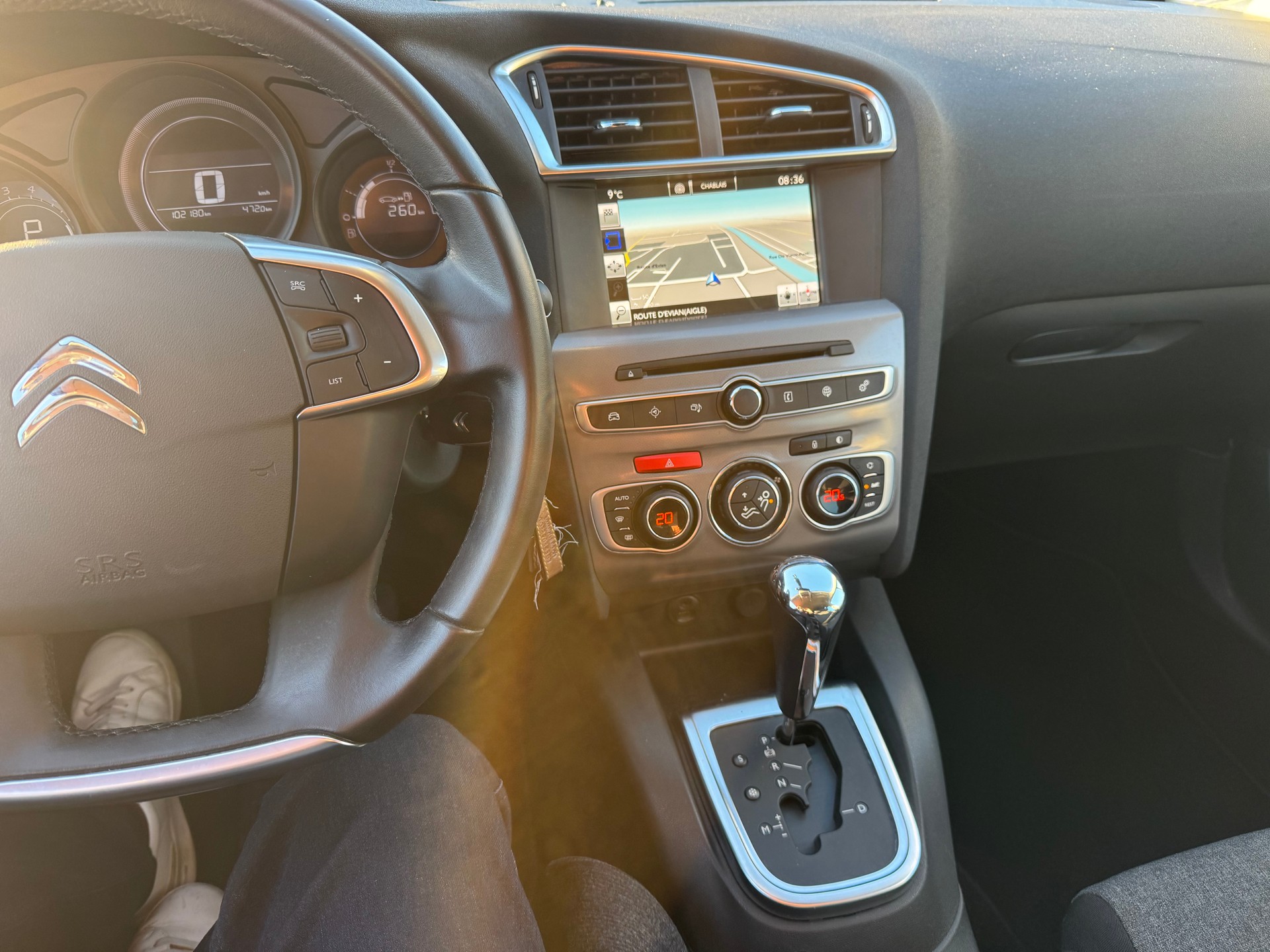 CITROEN C4 1.2 Pure Tech Feel Automatic-image-18
