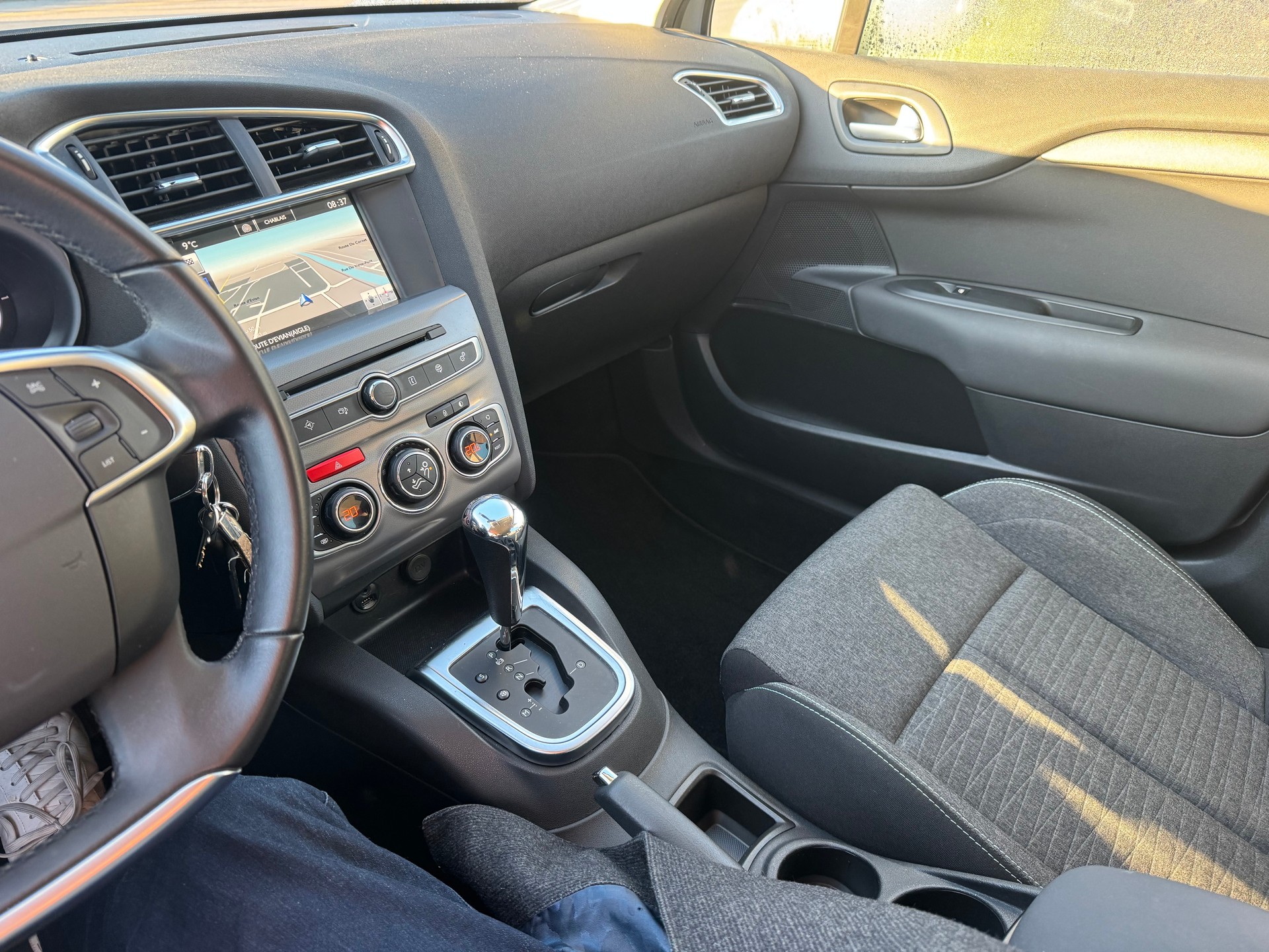 CITROEN C4 1.2 Pure Tech Feel Automatic-image-21