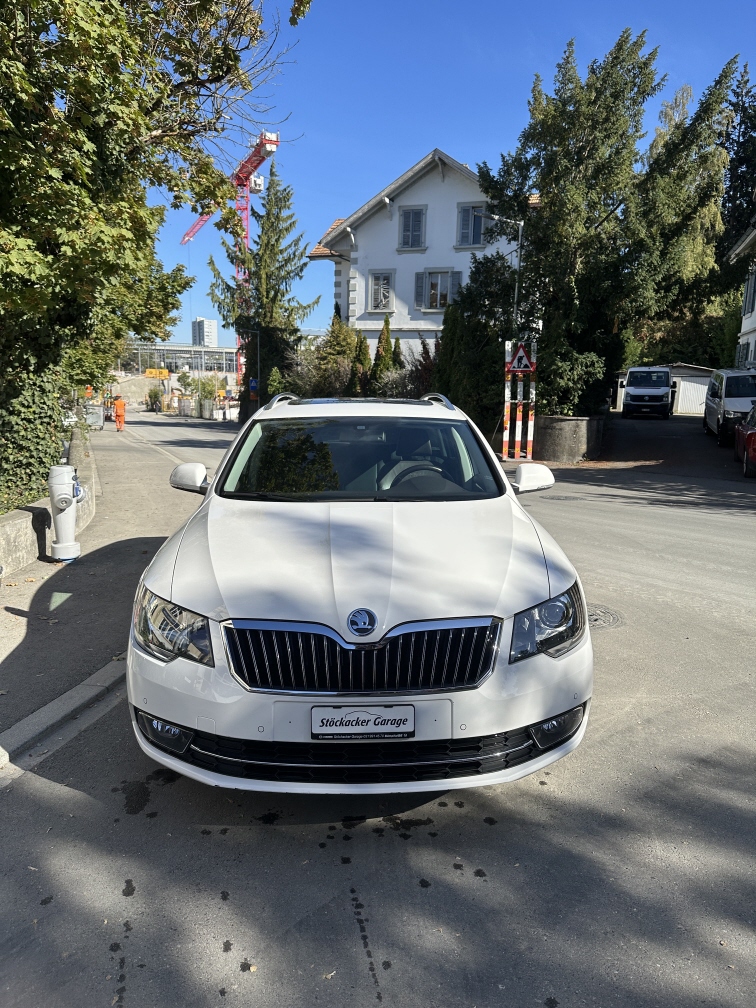 SKODA Superb Combi 2.0 TDI 170 L & K 4x4 DSG S/S-showroom-element-1