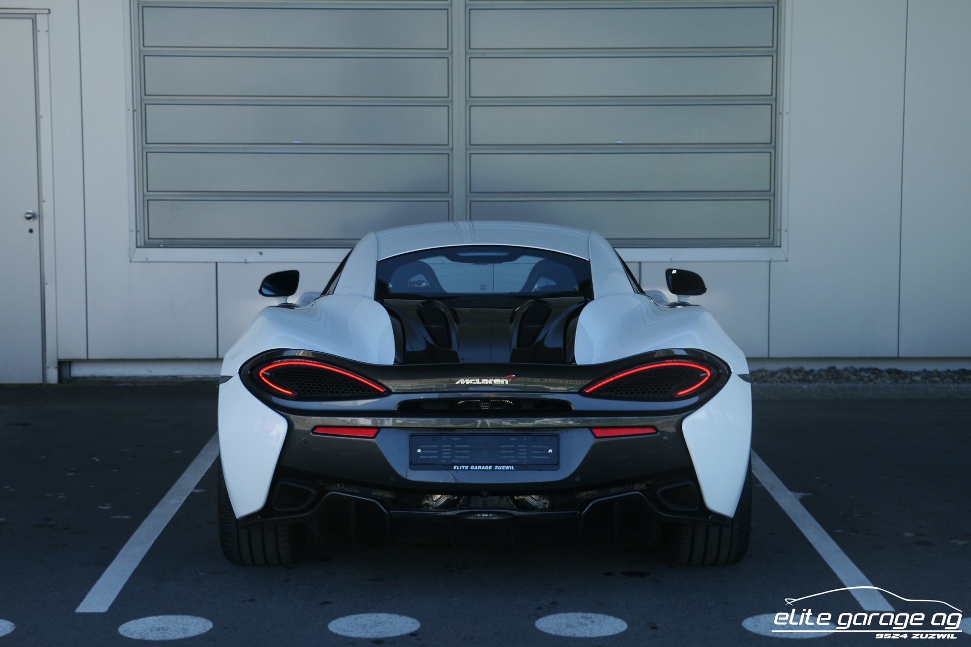 McLAREN 570S Coupé 3.8 V8 SSG-image-3