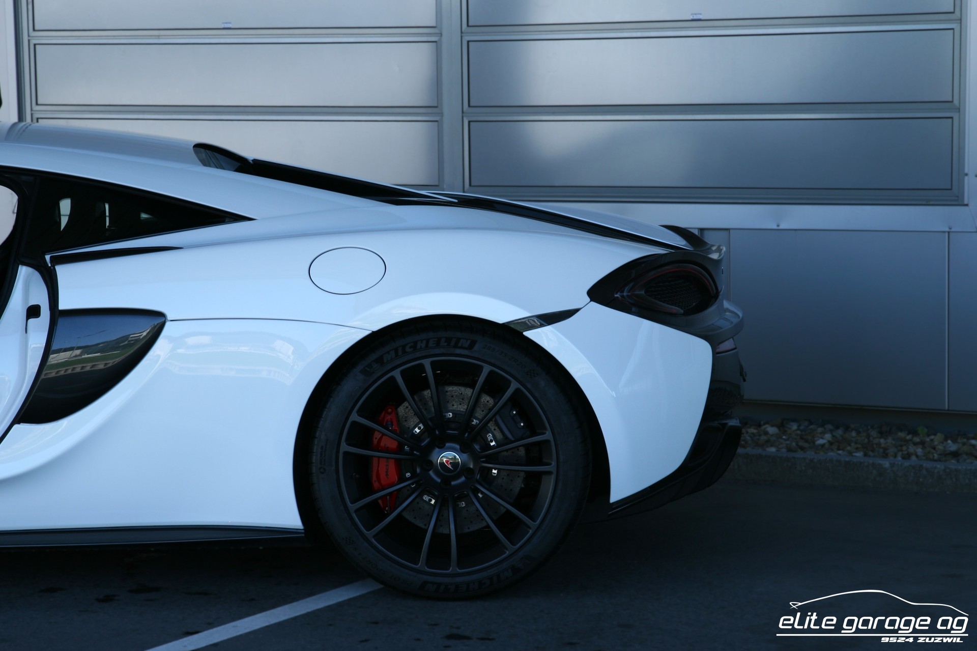 McLAREN 570S Coupé 3.8 V8 SSG-image-12