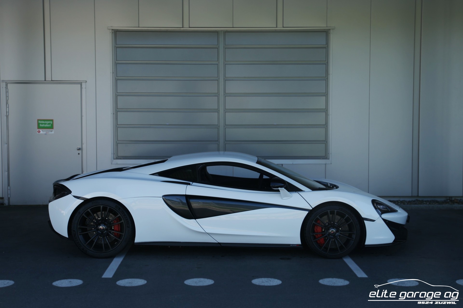 McLAREN 570S Coupé 3.8 V8 SSG-image-5