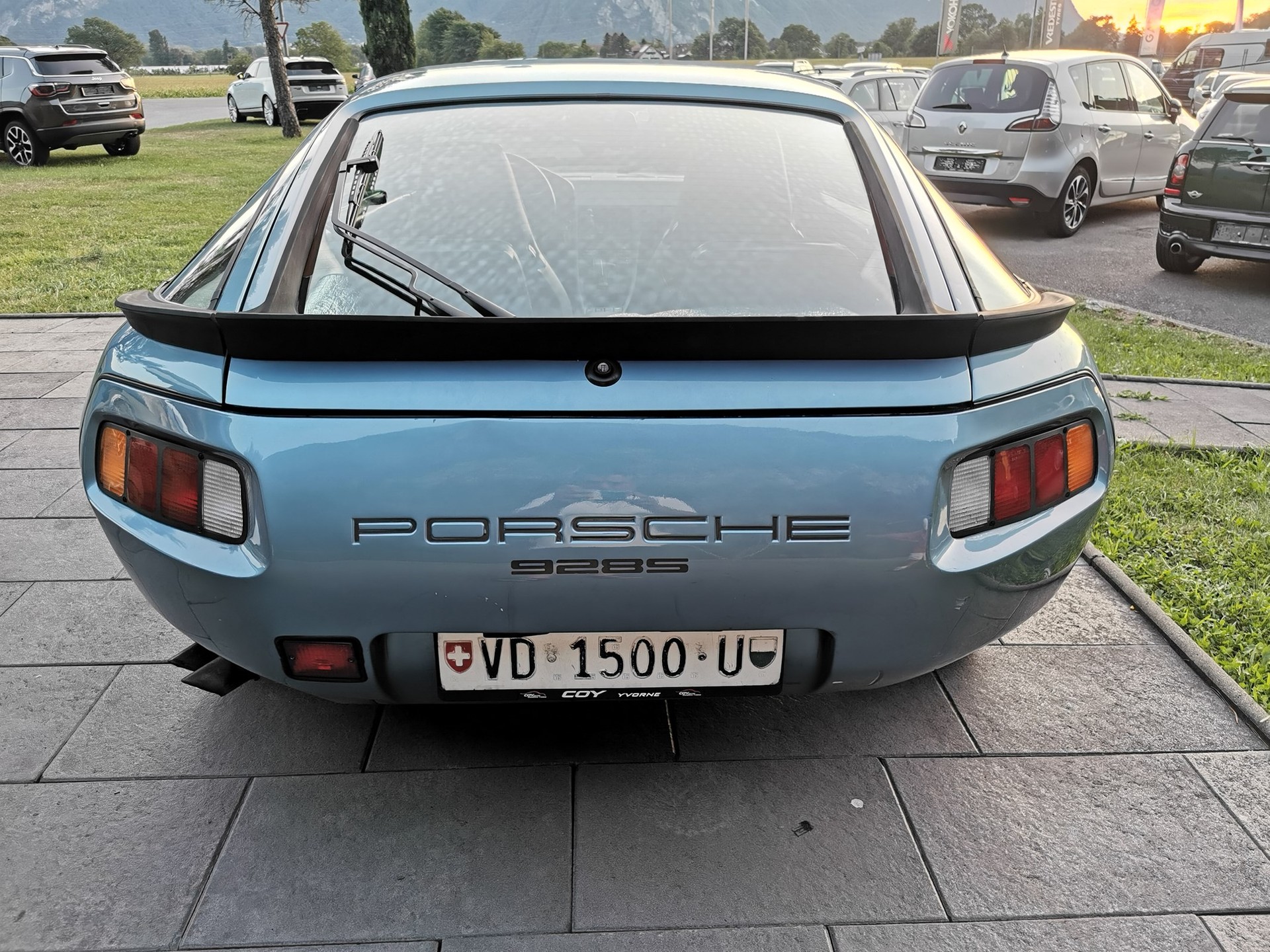 PORSCHE 928 S 4V-image-2