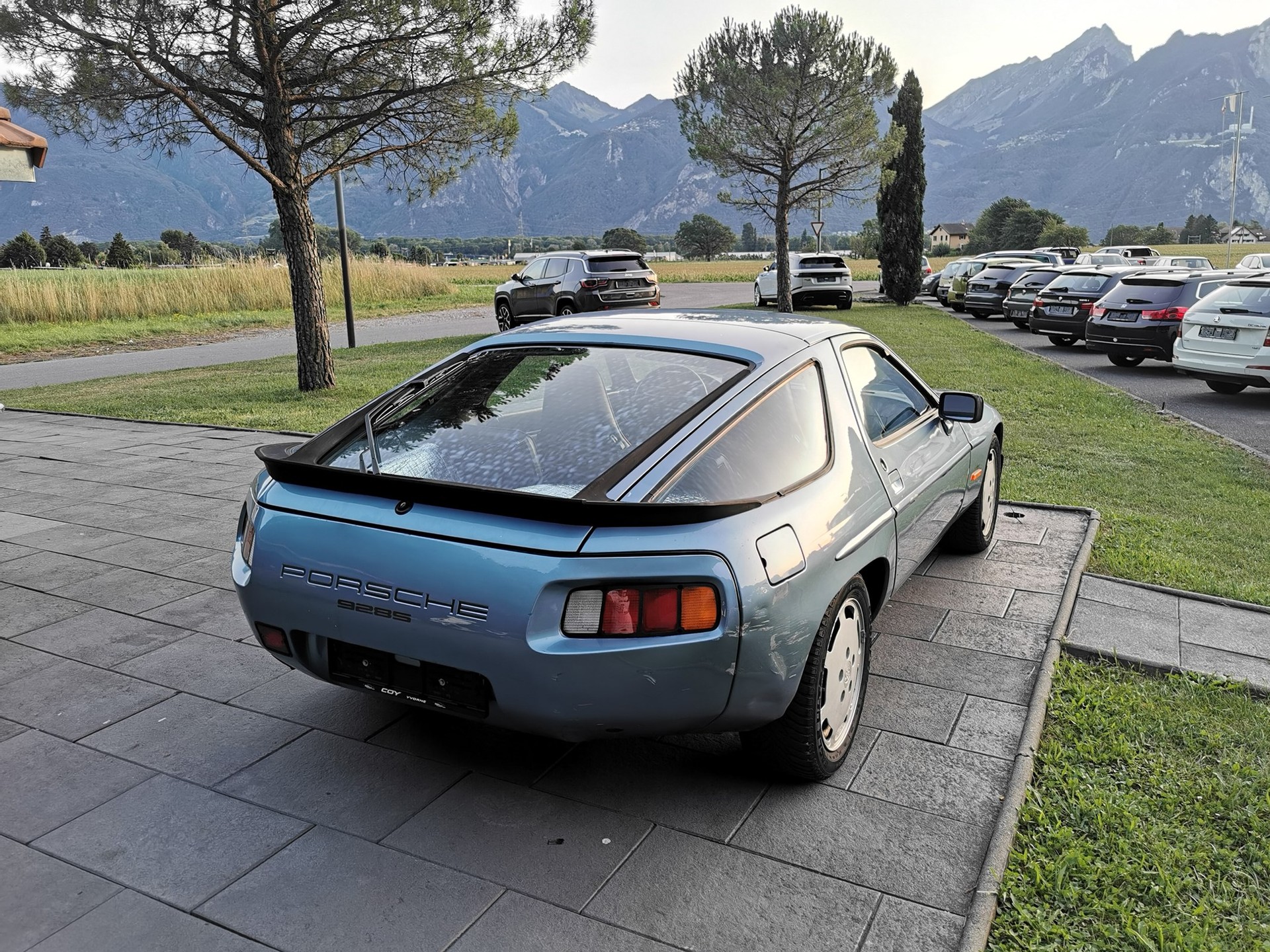 PORSCHE 928 S 4V-image-9