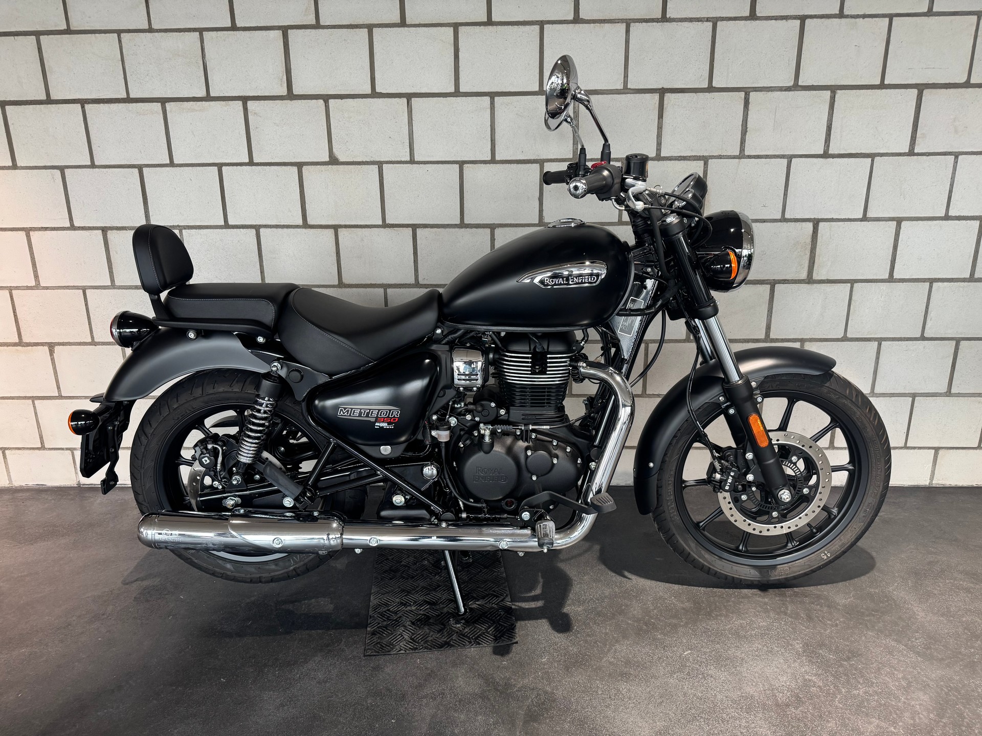 ROYAL ENFIELD Meteor Stellar-image-3