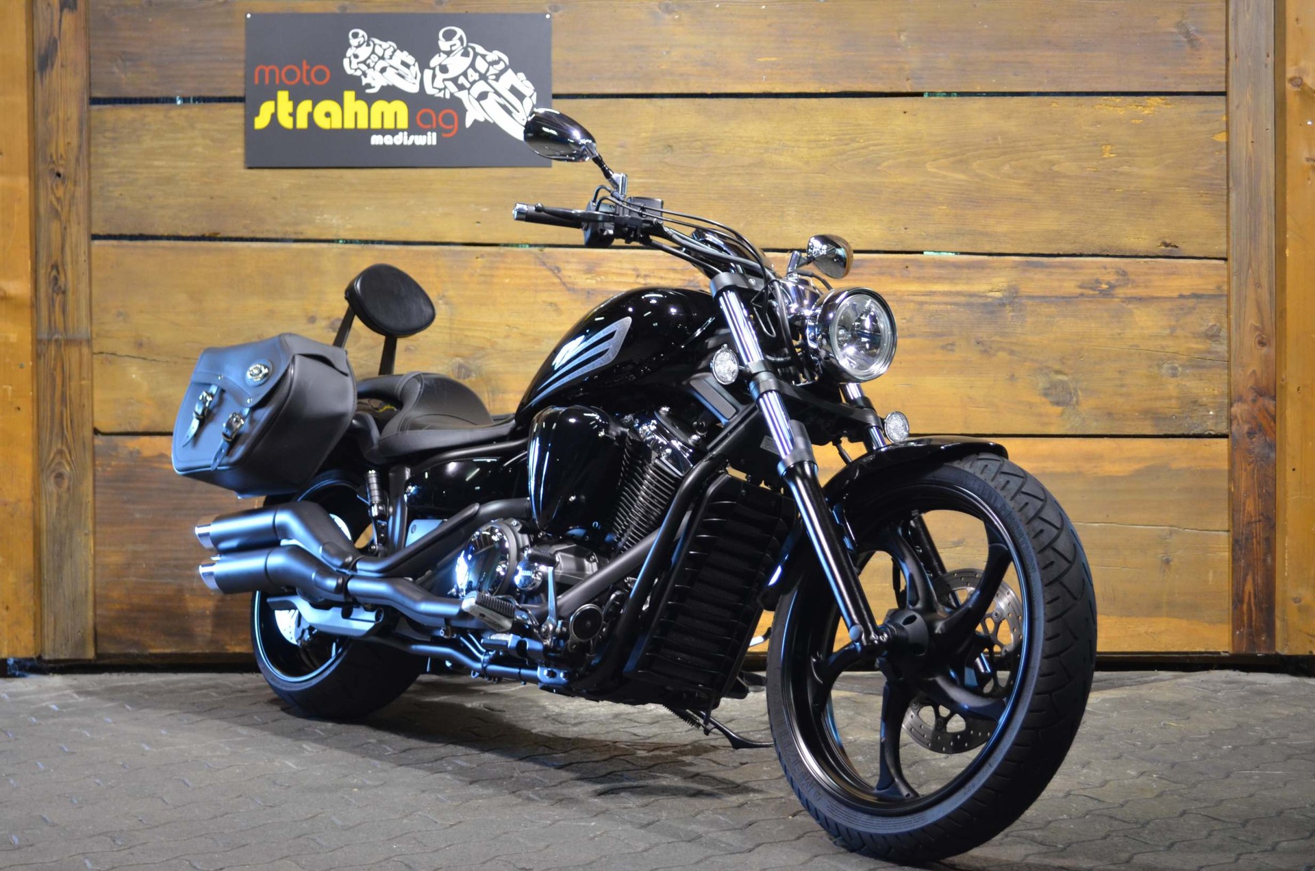 YAMAHA XVS 1300 CU Custom