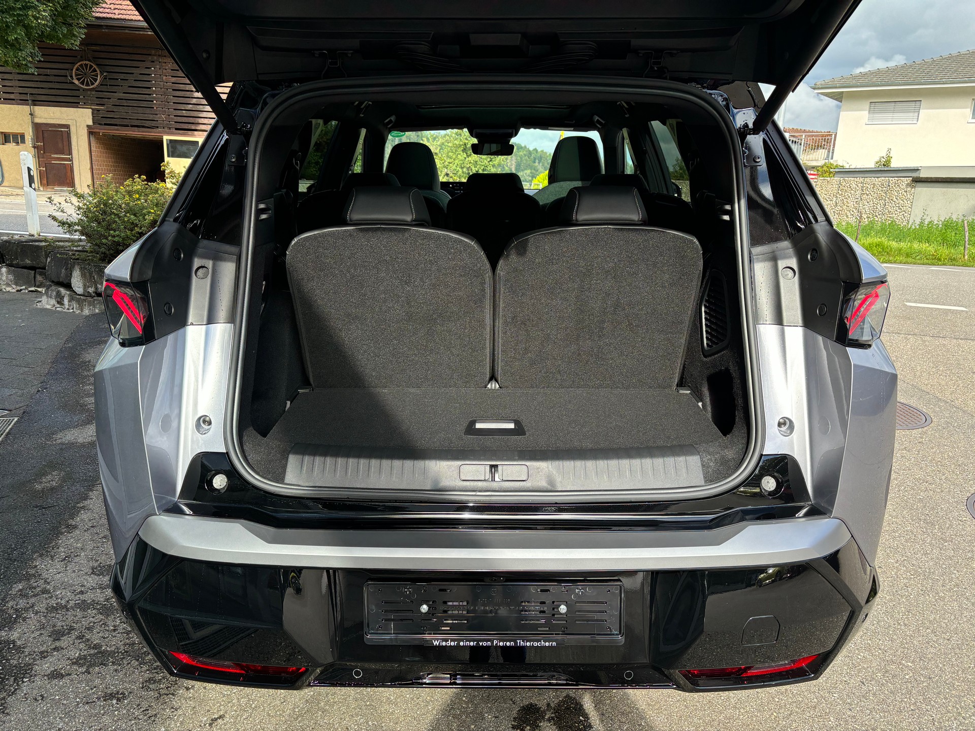 PEUGEOT 5008 210PS 73kWh GT-image-4