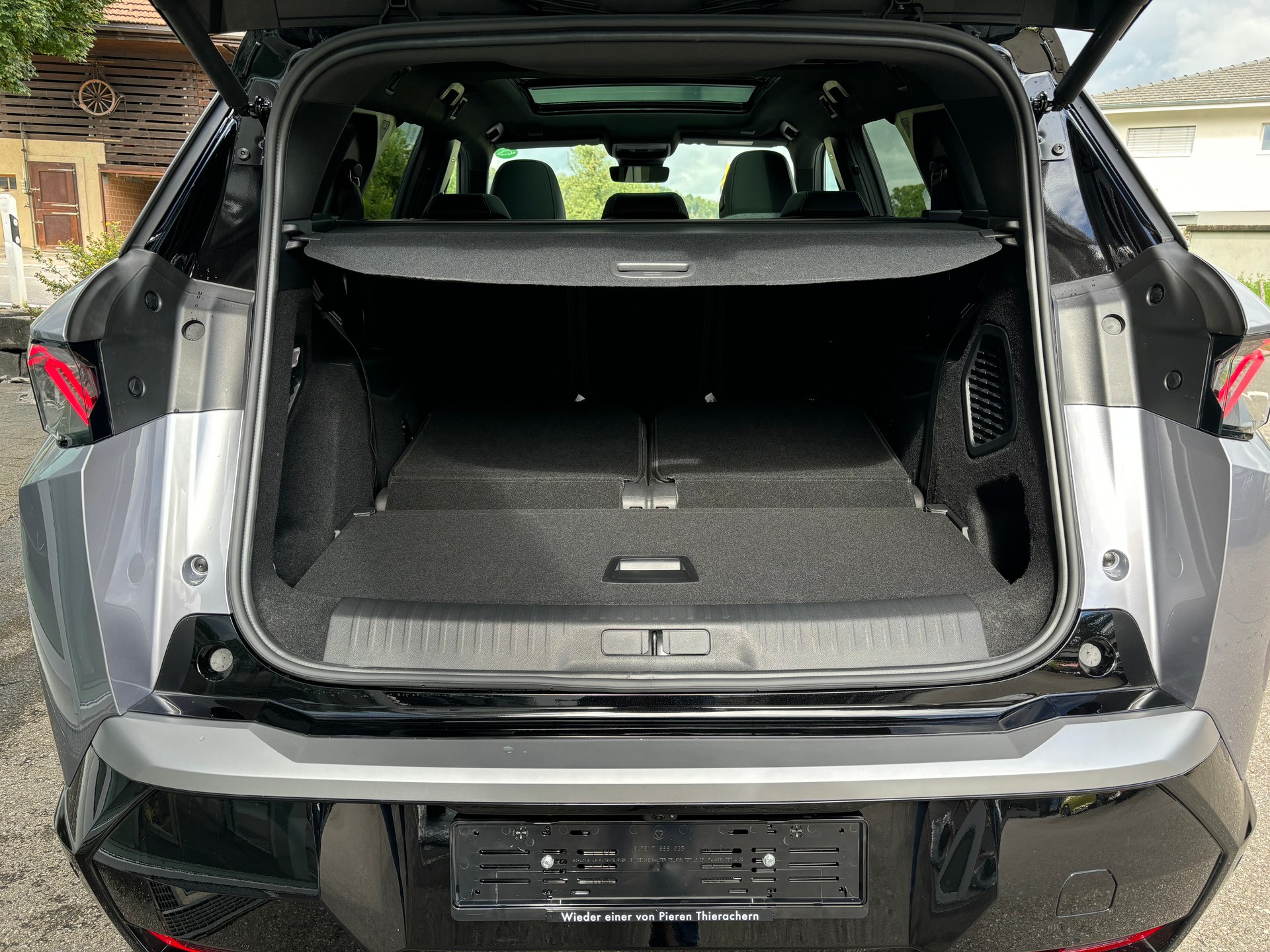 PEUGEOT 5008 210PS 73kWh GT-image-8