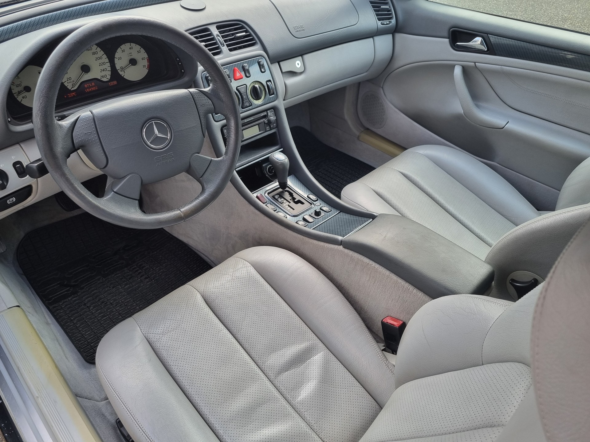 MERCEDES-BENZ CLK 320 Sport Automatic-image-7