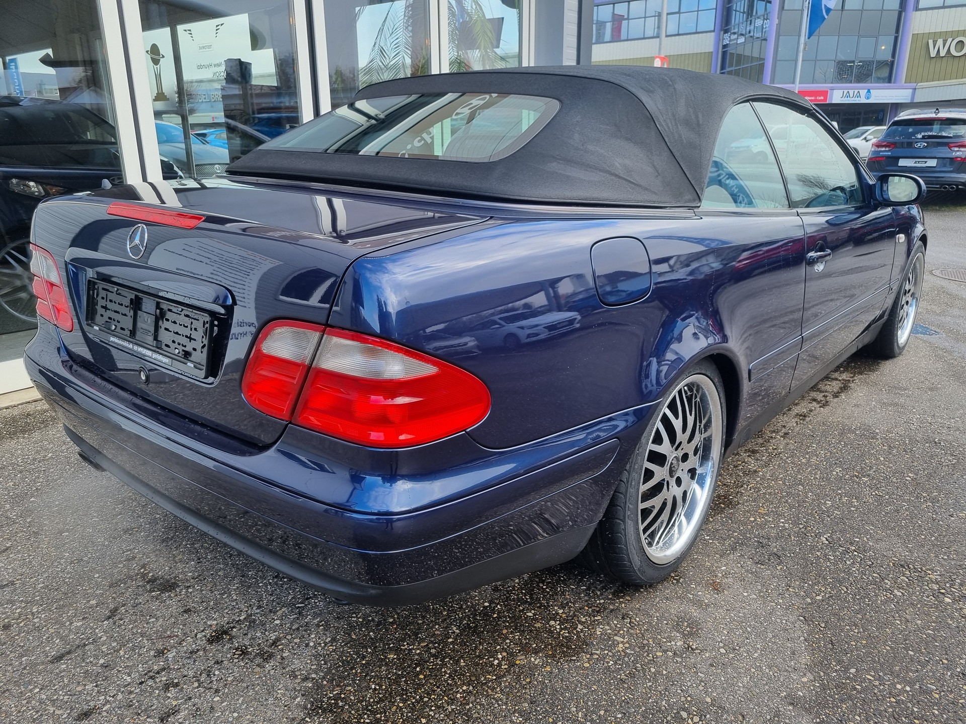 MERCEDES-BENZ CLK 320 Sport Automatic-image-4
