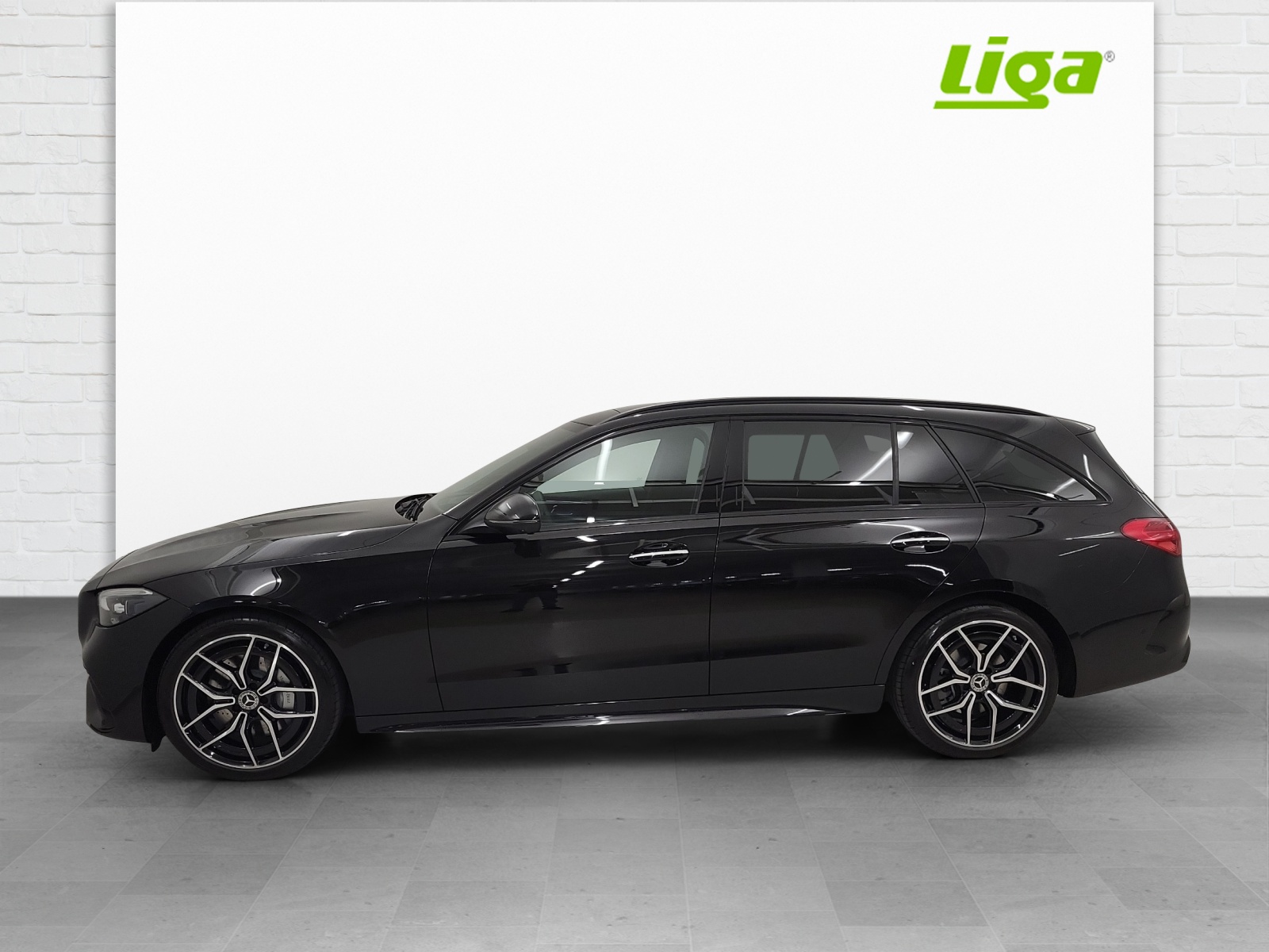 MERCEDES-BENZ C 220 d AMG Line 4Matic Swiss Star T