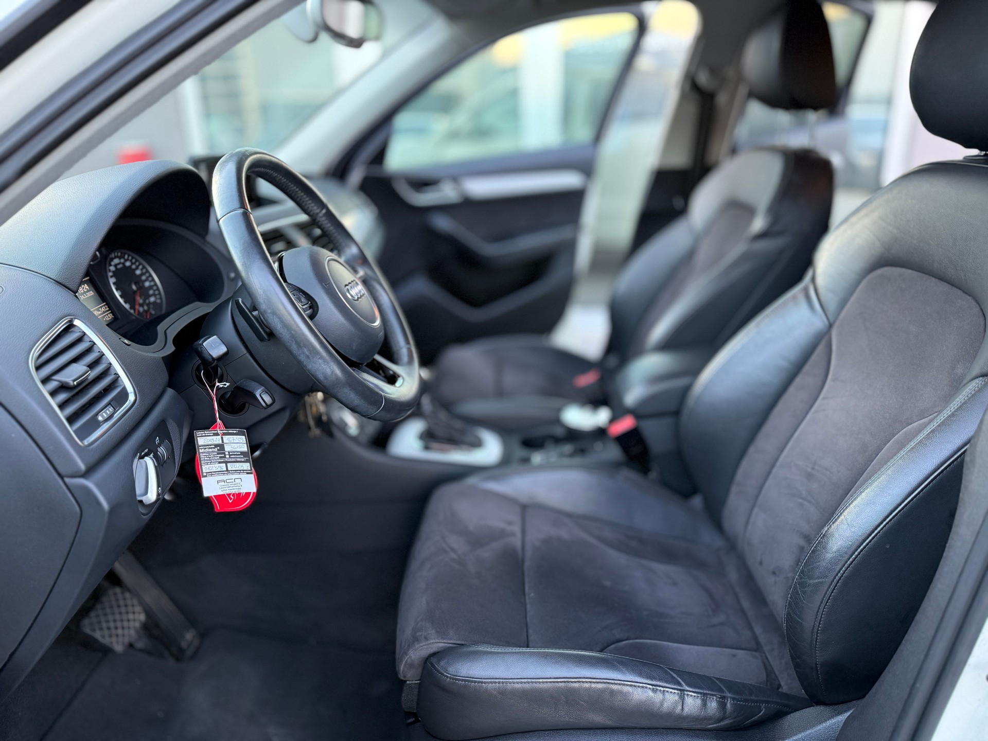 AUDI Q3 2.0 TDI quattro S-tronic-image-7