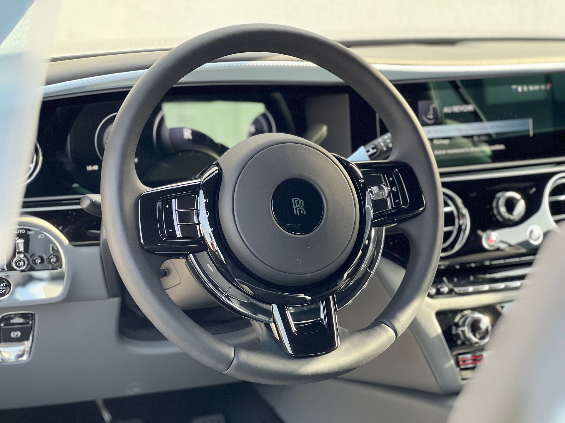 ROLLS-ROYCE Spectre-image-12