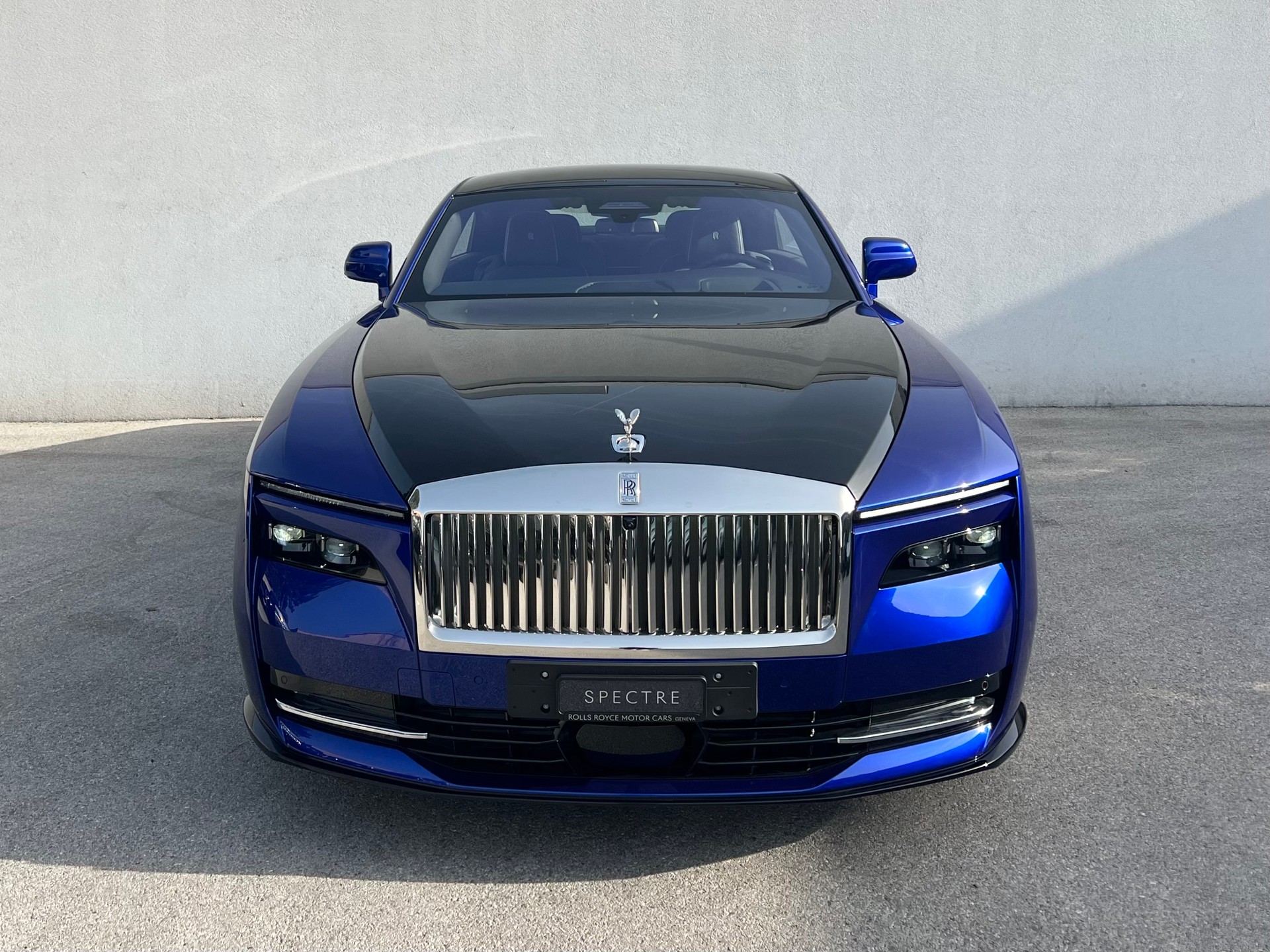 ROLLS-ROYCE Spectre-image-4