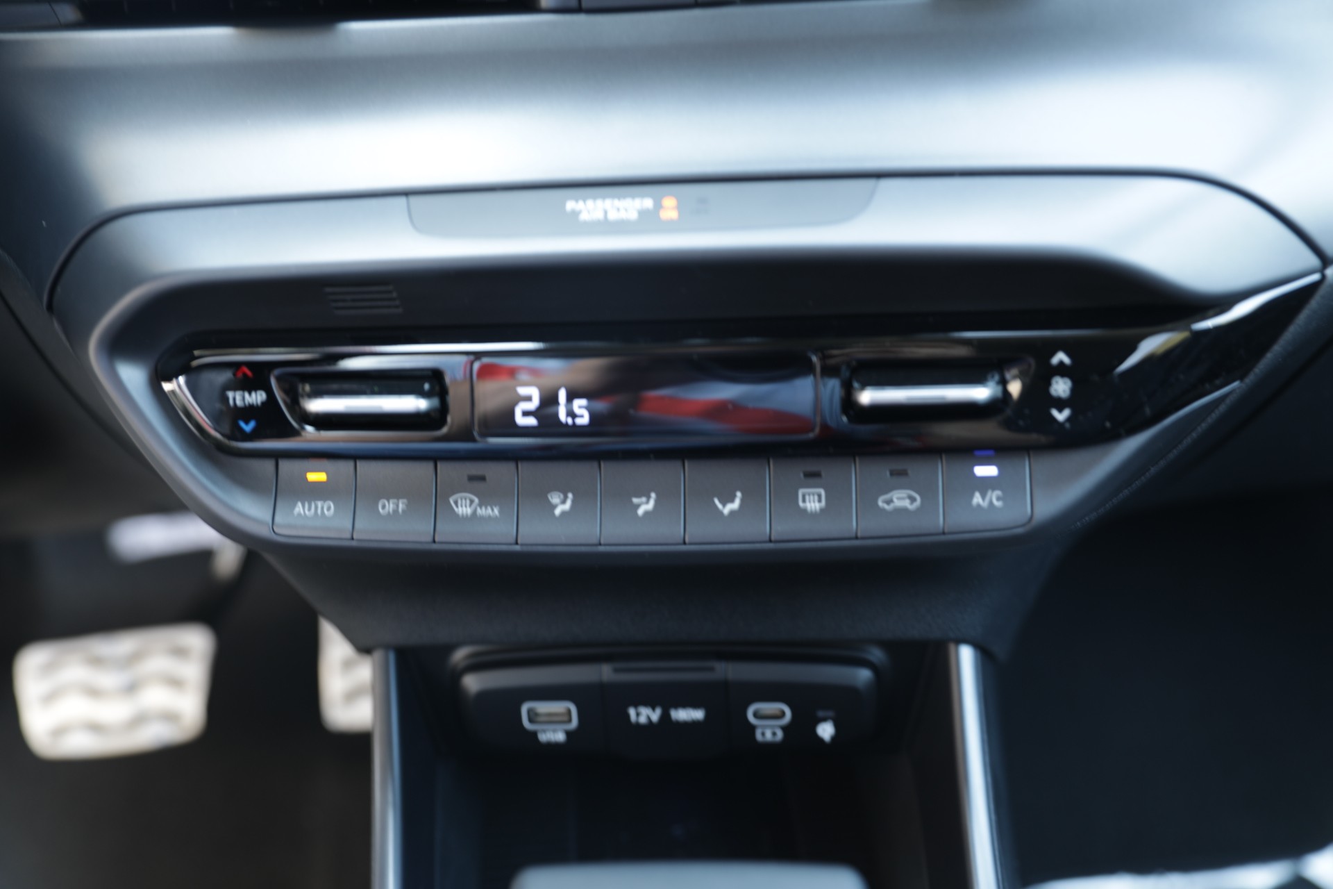 HYUNDAI Bayon 1.0 T-GDi Amplia DCT-image-16