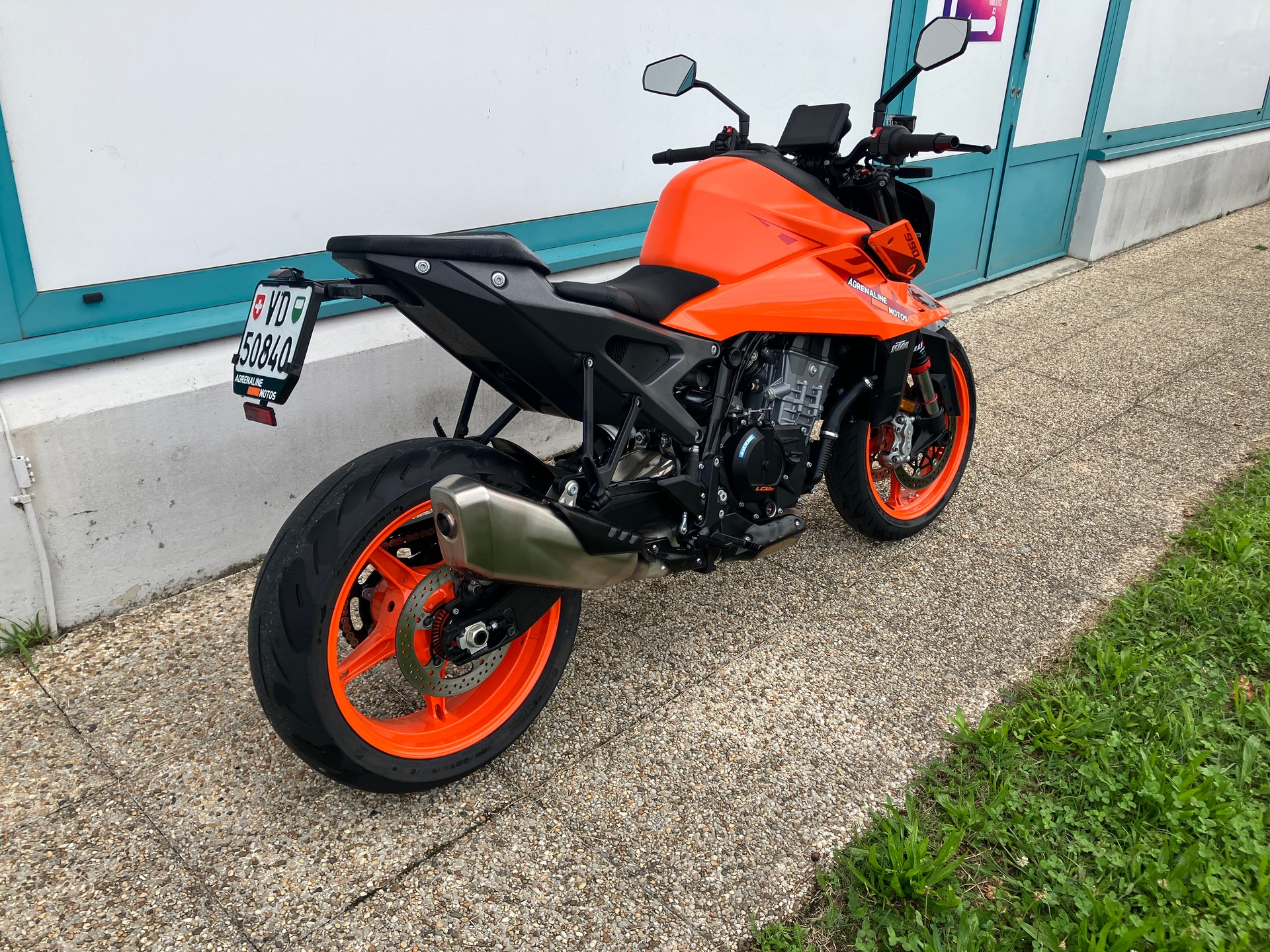 KTM 990 Duke-image-1