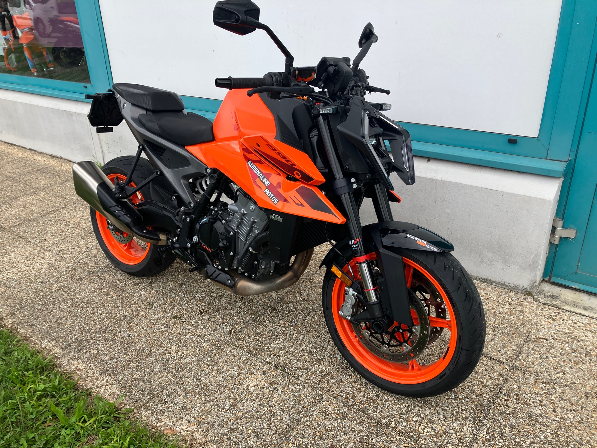 KTM 990 Duke-image-2