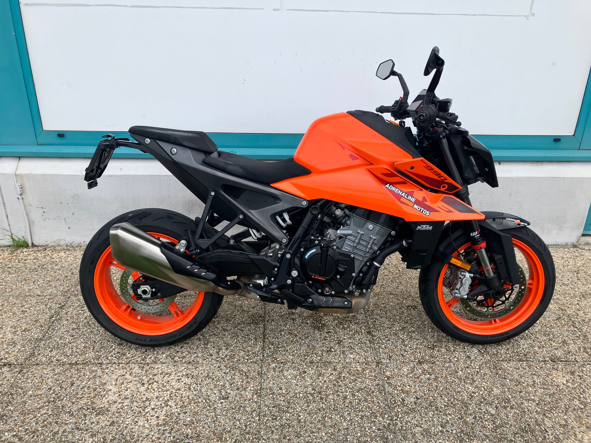 KTM 990 Duke-image-0