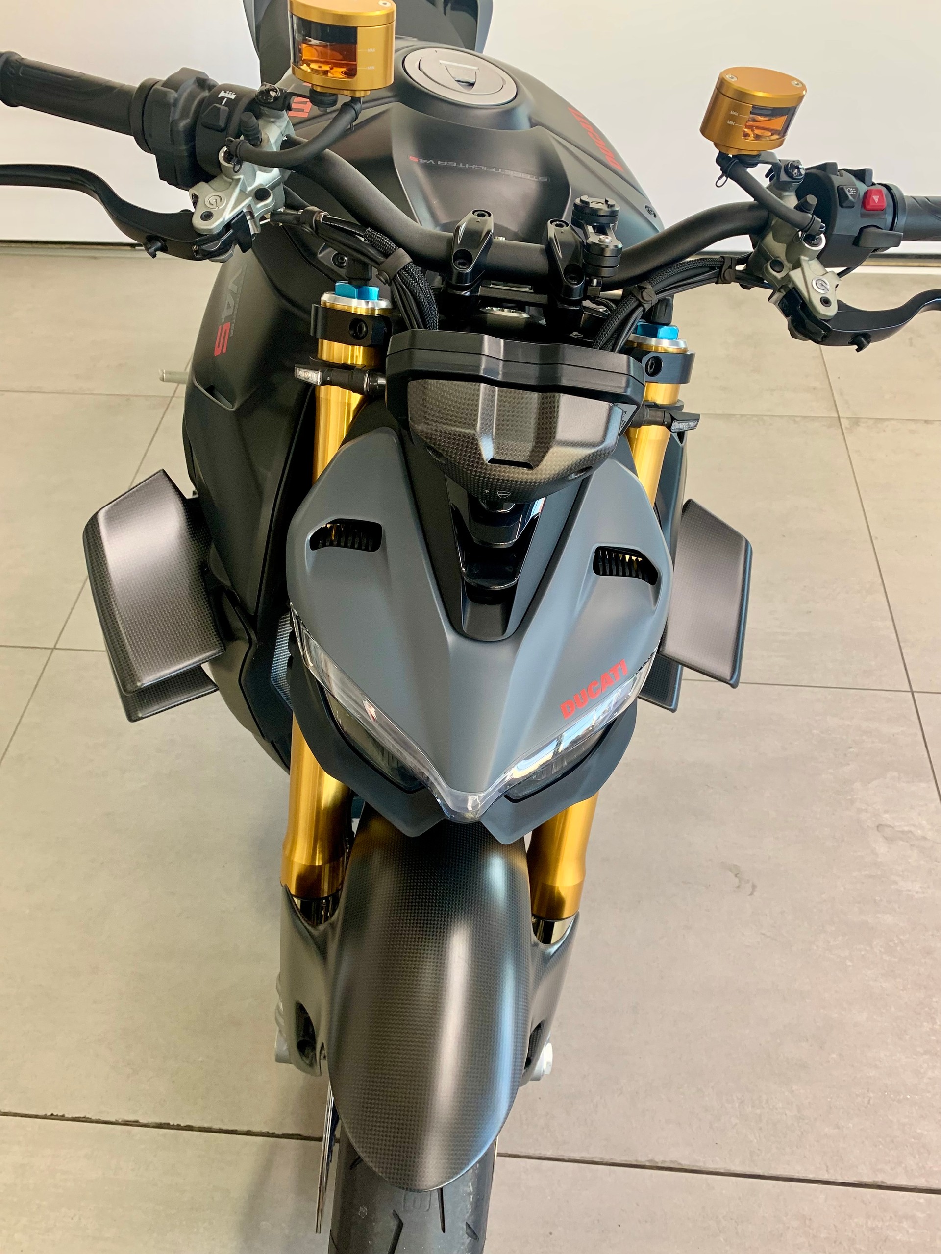 DUCATI Streetfighter V4 S-image-6
