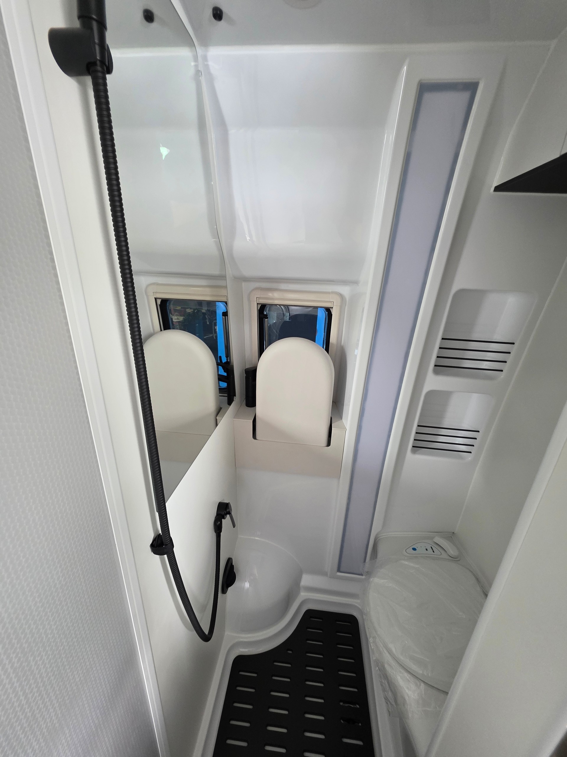 WESTFALIA James Cook Premium-image-9