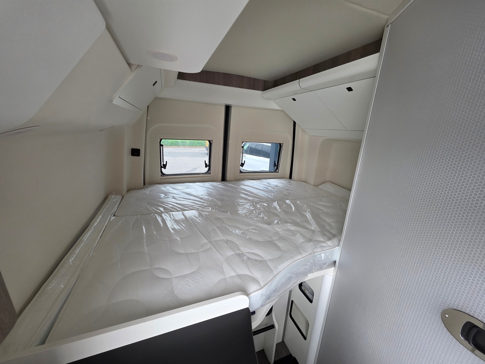 WESTFALIA James Cook Premium-image-8