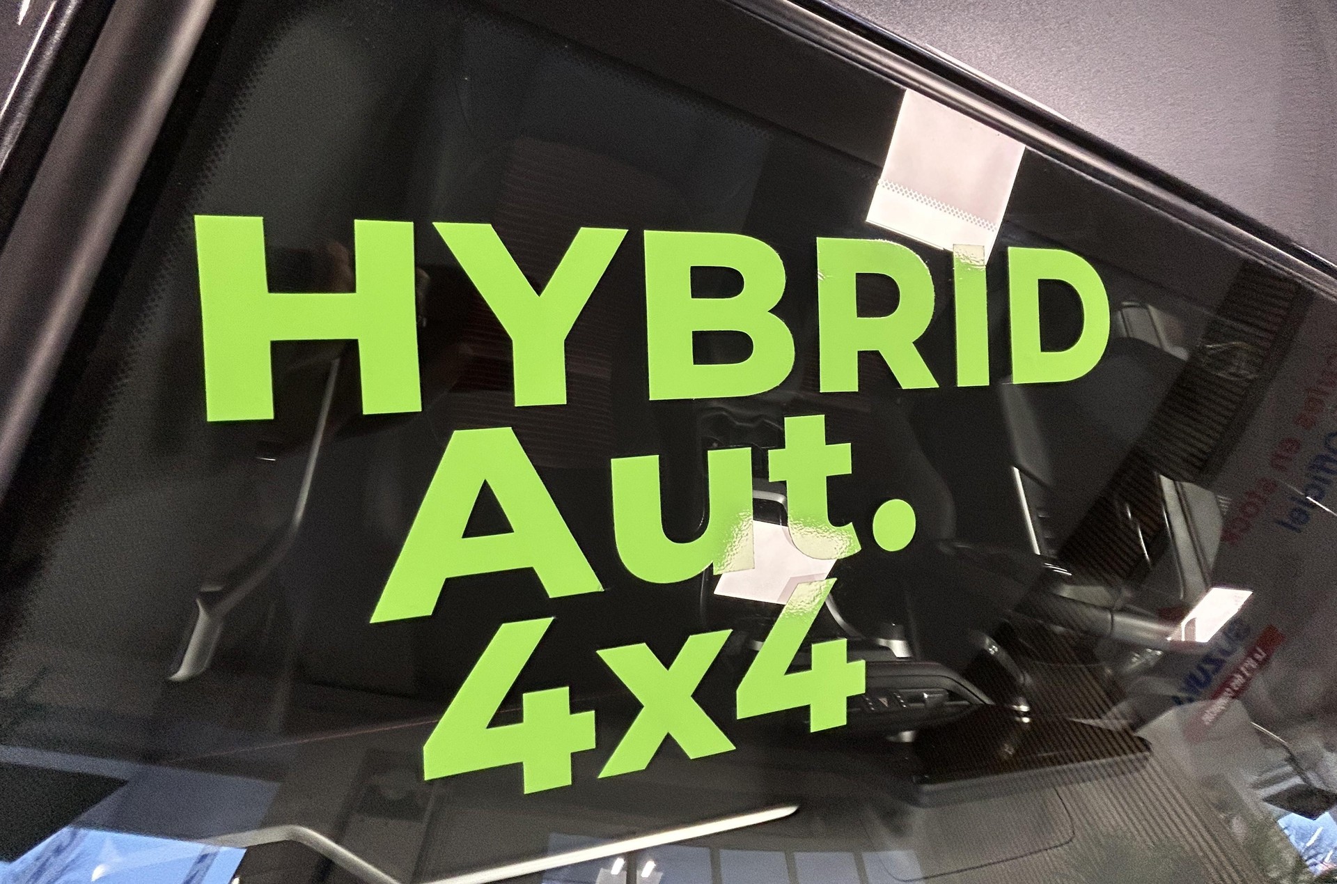 SUZUKI Across 2.5 PHEV Compact Top 4x4-showroom-element-1