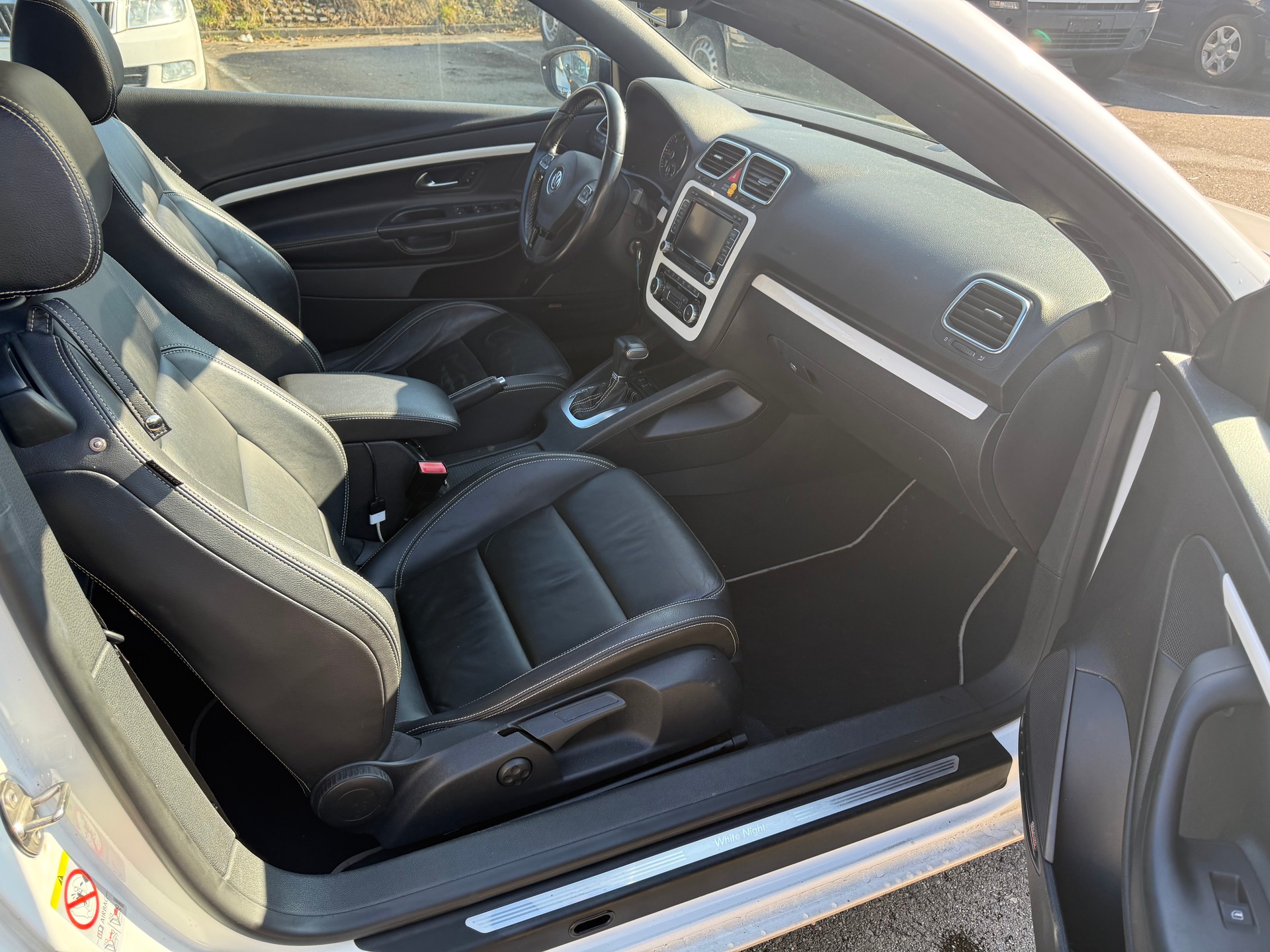 VW Eos 2.0 TDI DSG-image-9