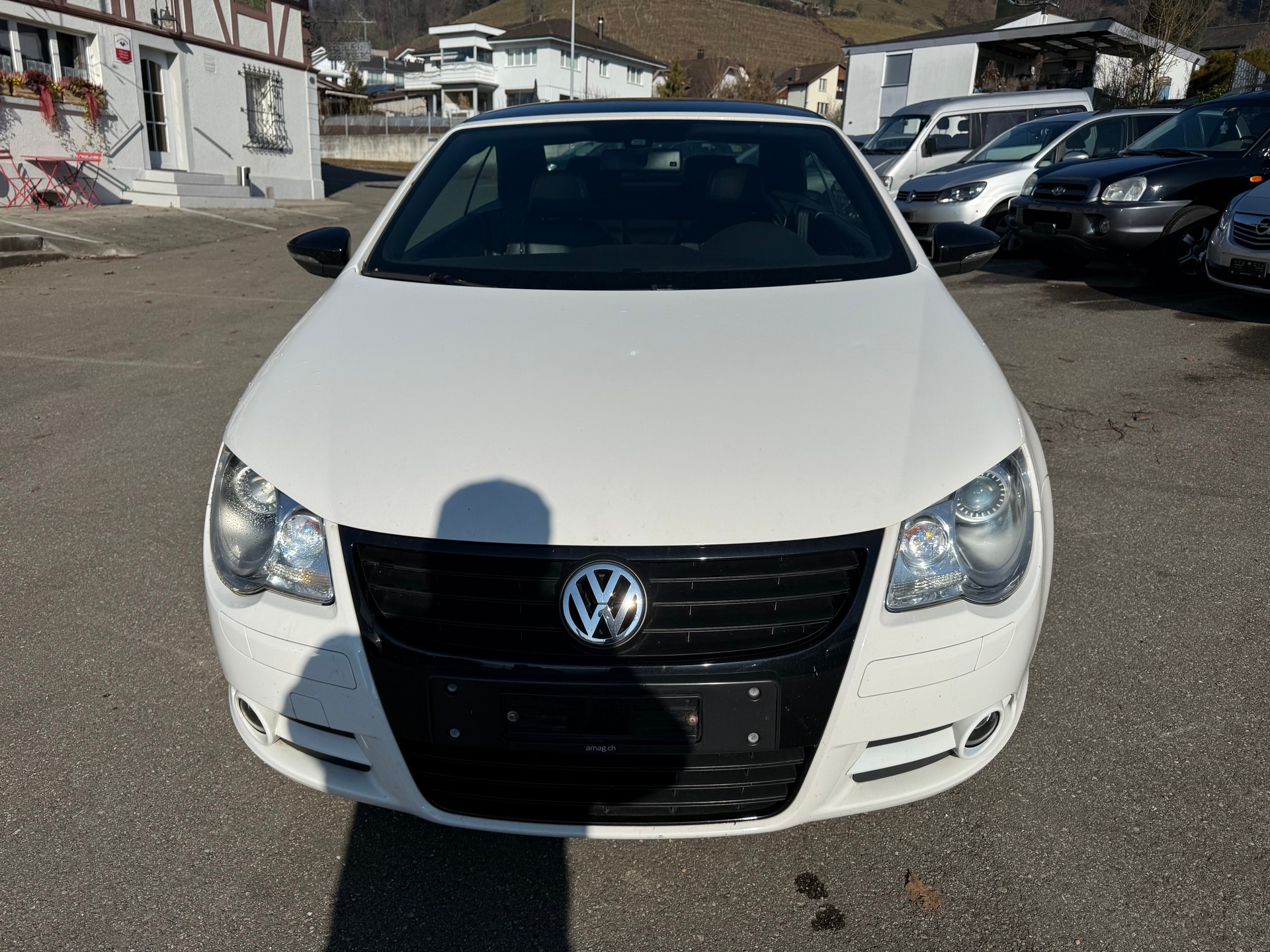 VW Eos 2.0 TDI DSG-image-1