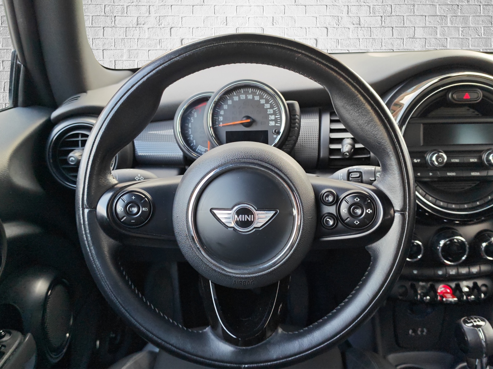 MINI Cooper-image-12