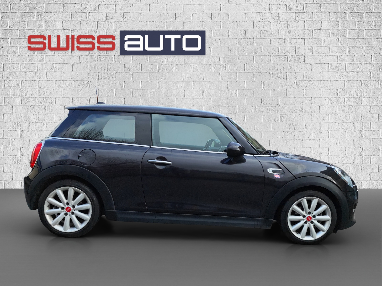 MINI Cooper-showroom-element-3