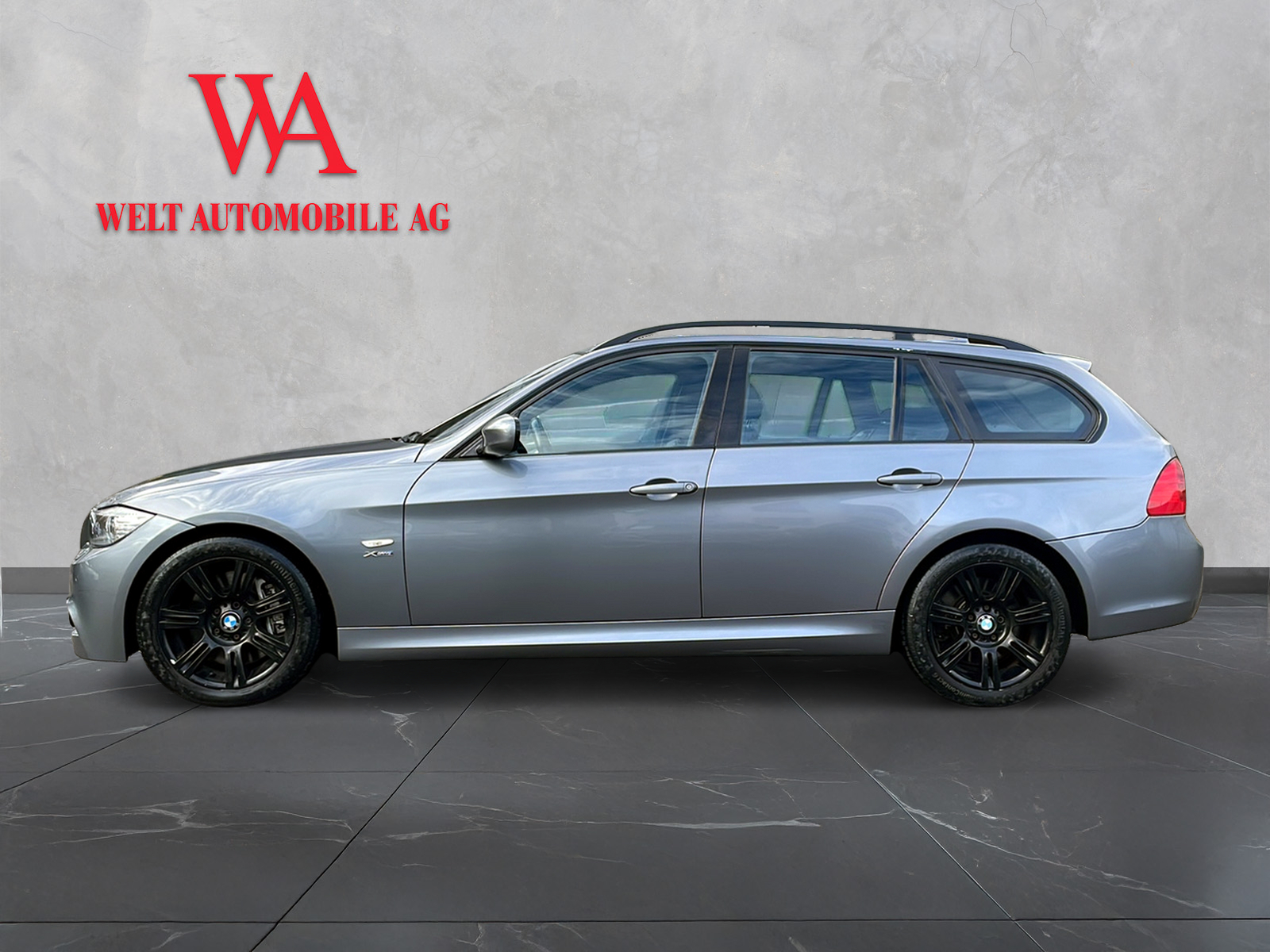 BMW 335i xDrive Touring Steptronic-showroom-element-1