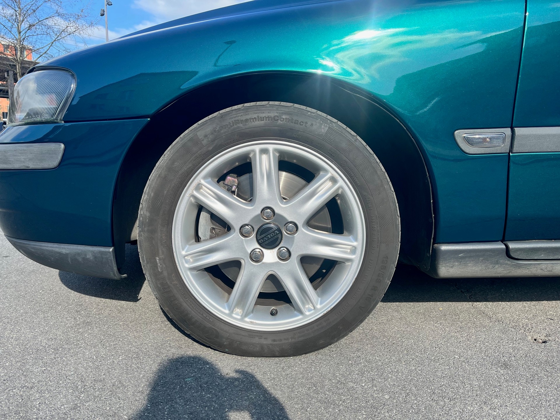 VOLVO S60 2.4T-image-8