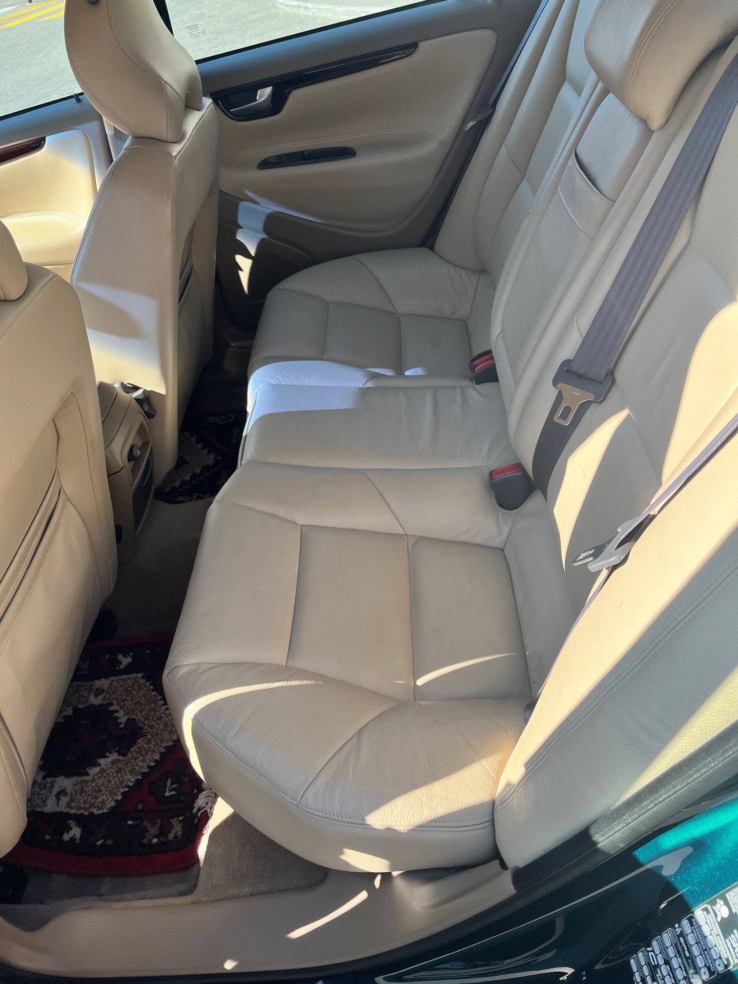 VOLVO S60 2.4T-image-14