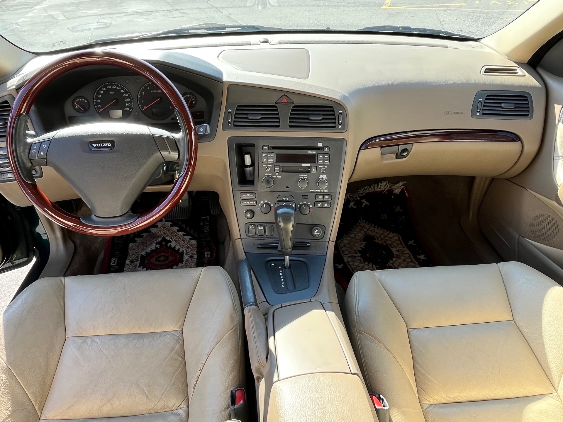 VOLVO S60 2.4T-image-12