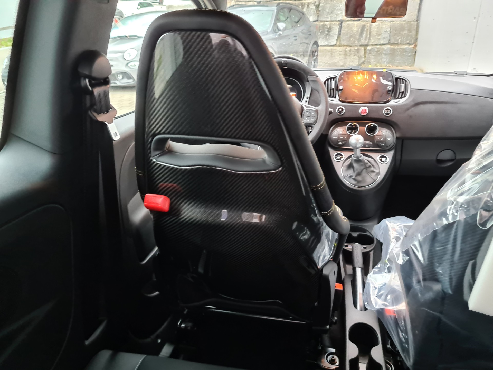 FIAT 695 1.4 16V Turbo Abarth 75° Anniversario-image-13
