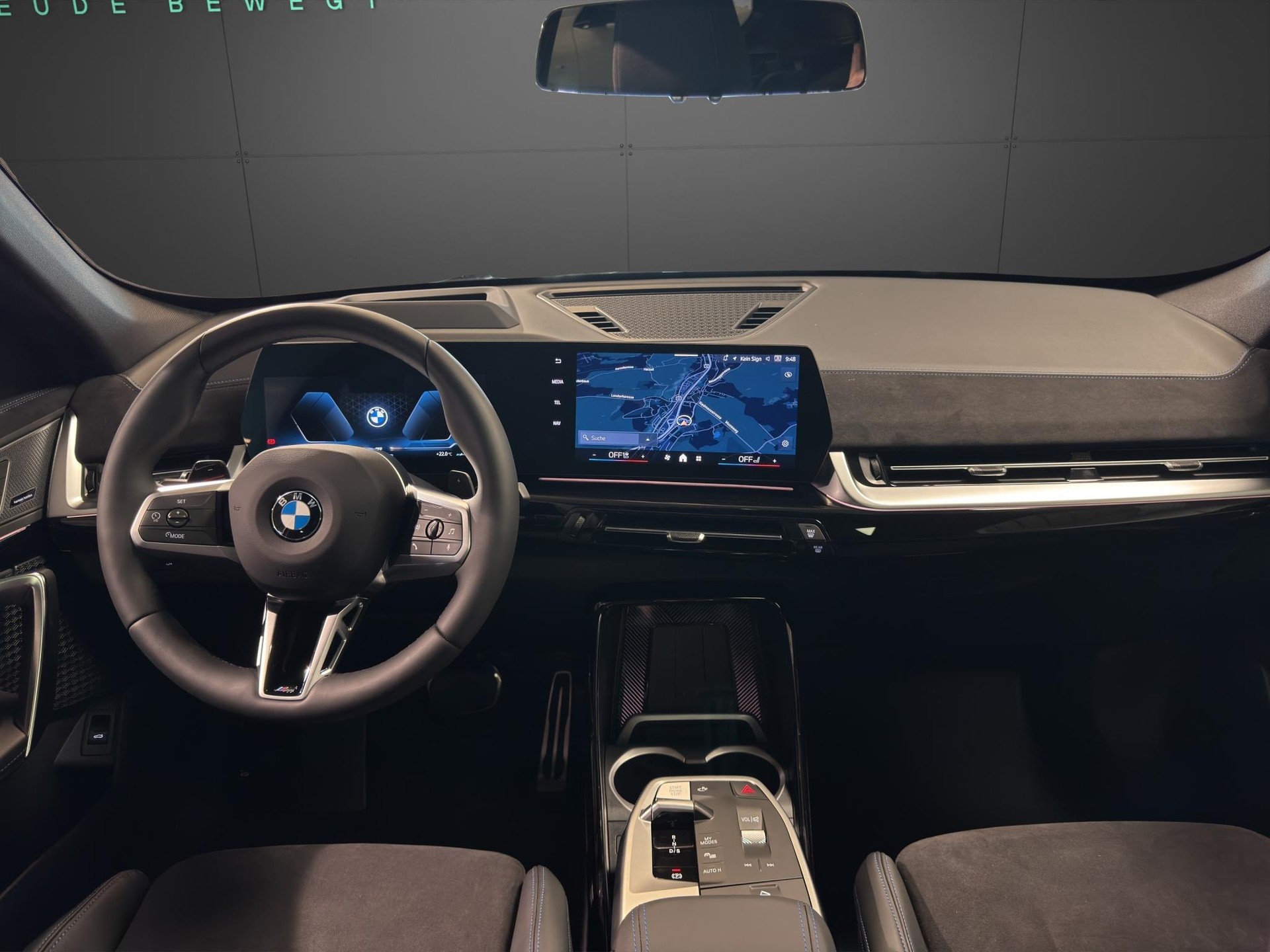 BMW X1 23i xDrive-image-19