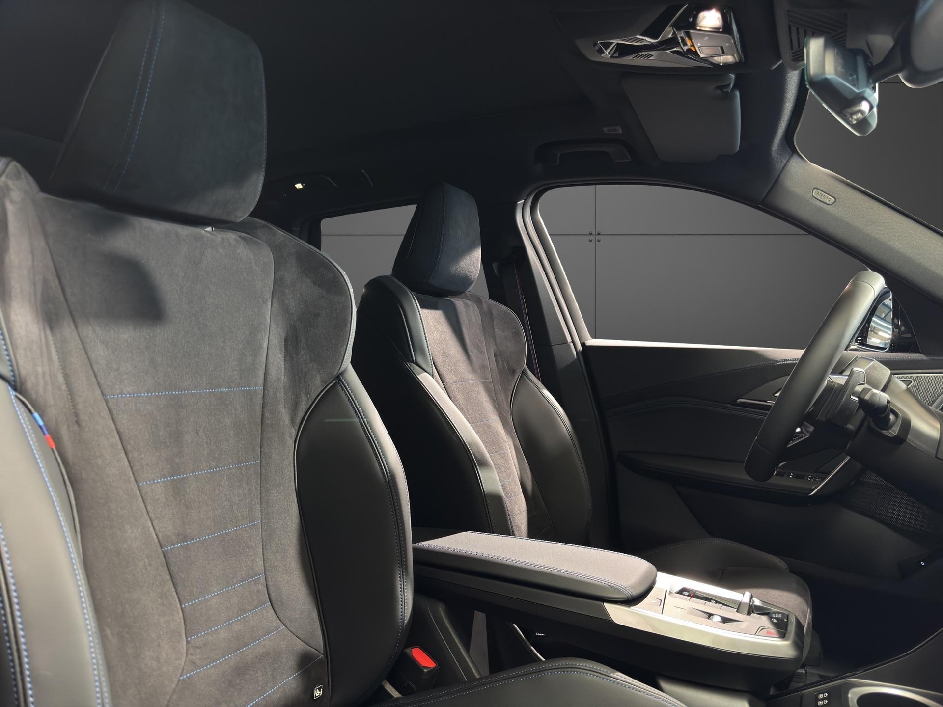 BMW X1 23i xDrive-image-17