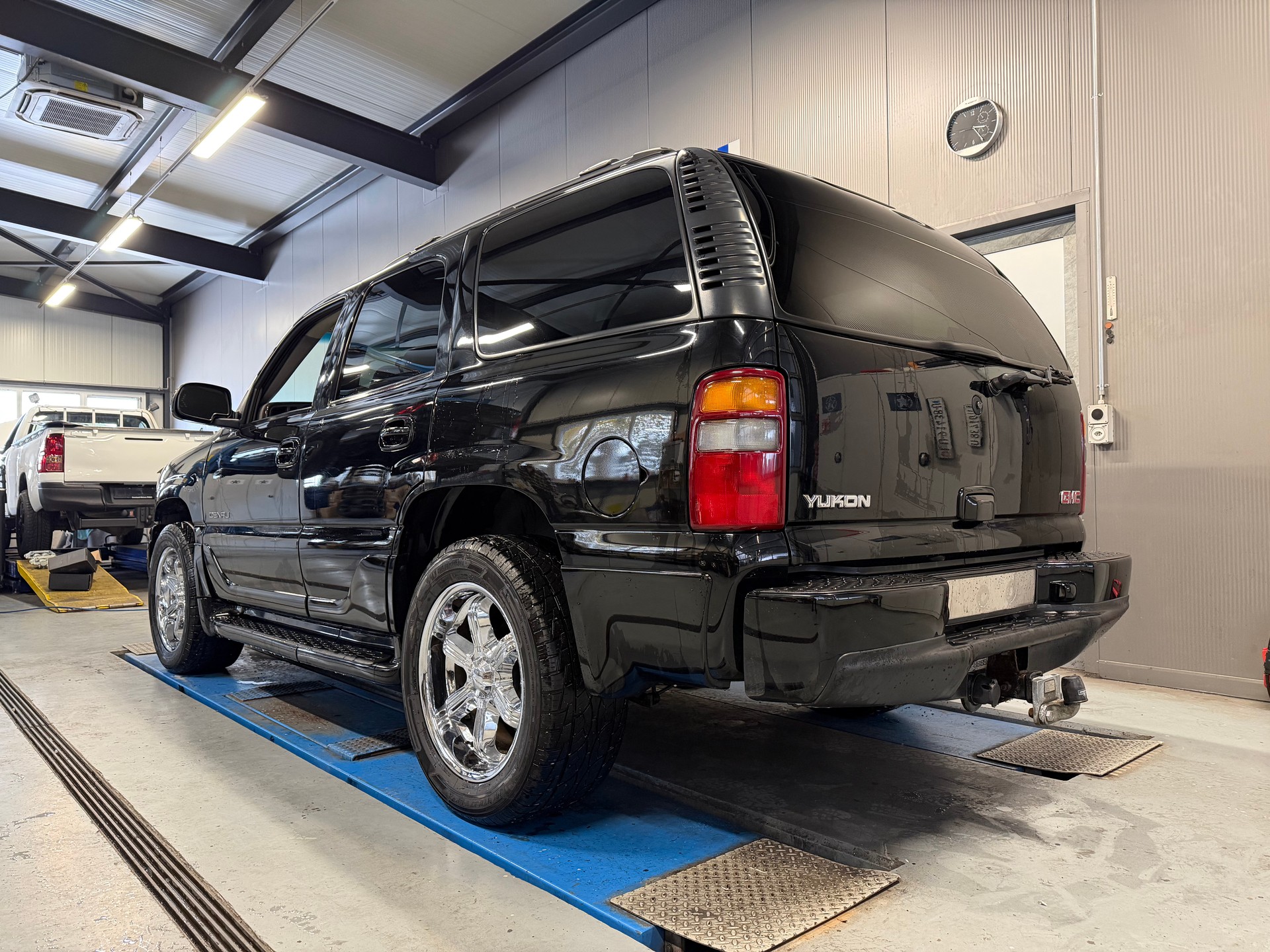 GMC 6.0 V8 VORTEC-showroom-element-2