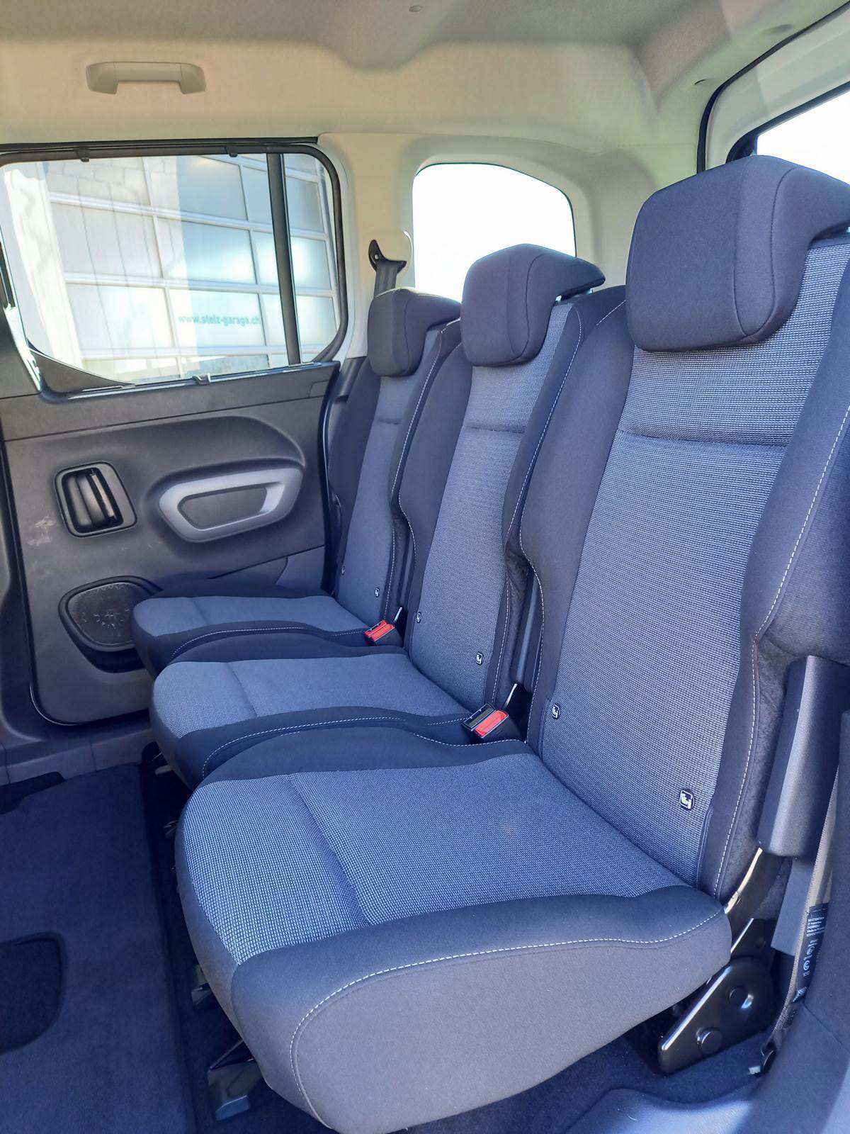 TOYOTA Proace City Verso 1.2 Trend Medium Automatik-image-12